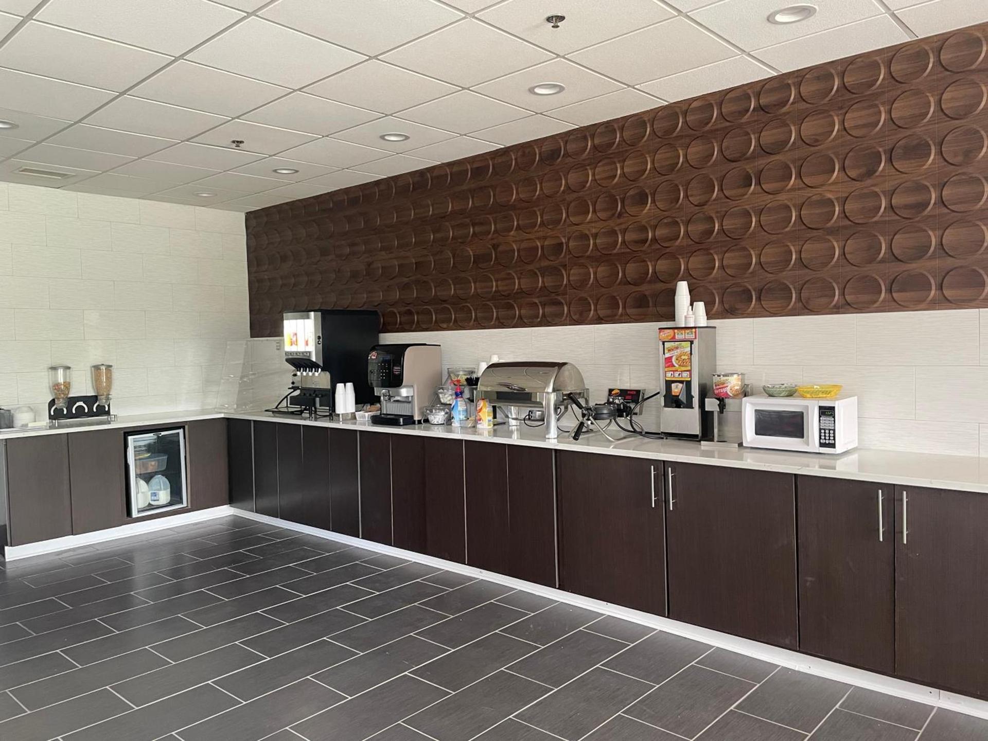 Wingate by Wyndham Savannah Gateway photo 14
