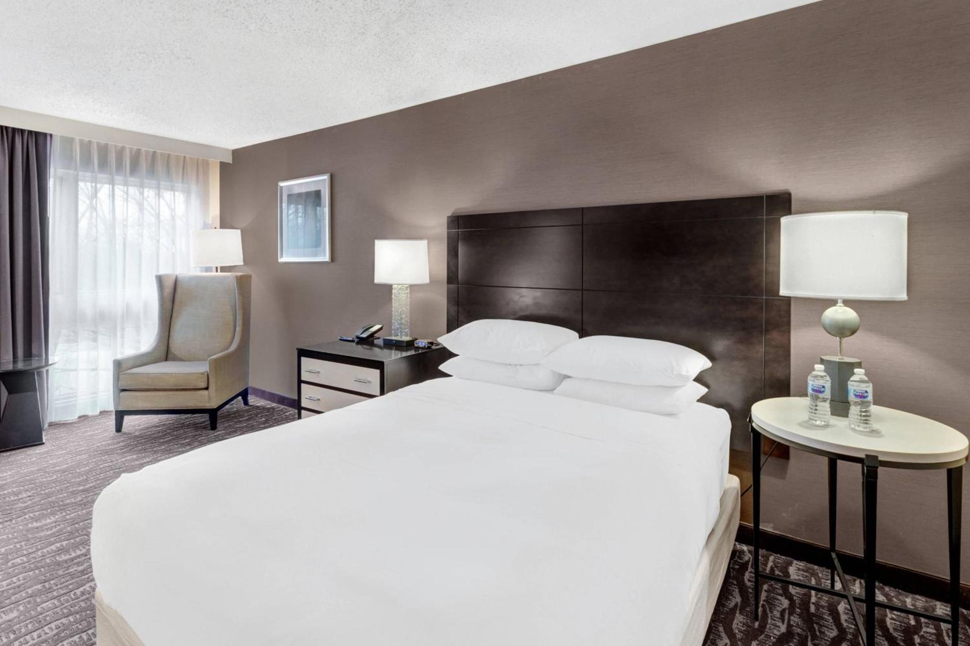 Delta Hotels by Marriott Baltimore North photo 9