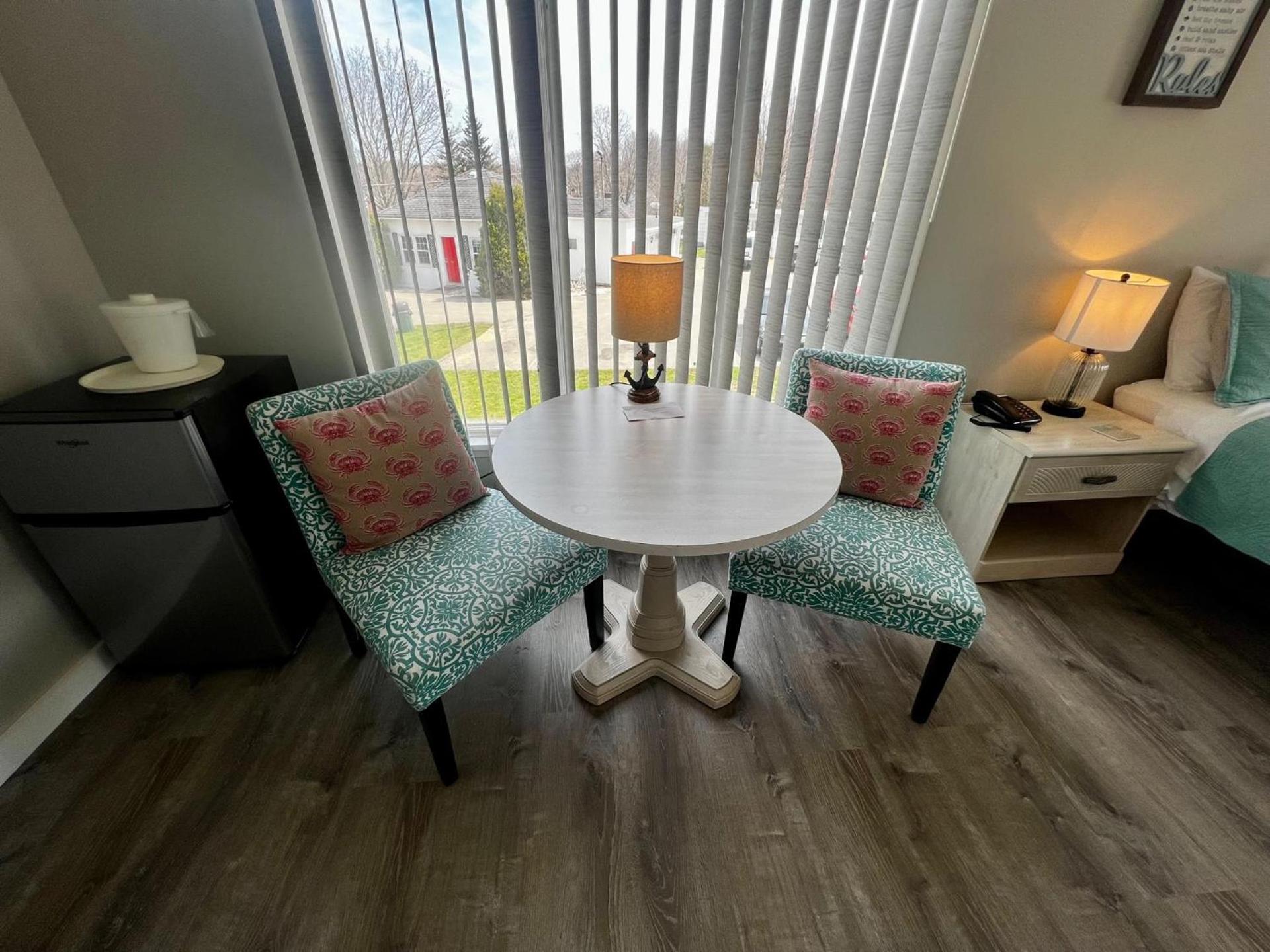 Claddagh Motel & Suites photo 97
