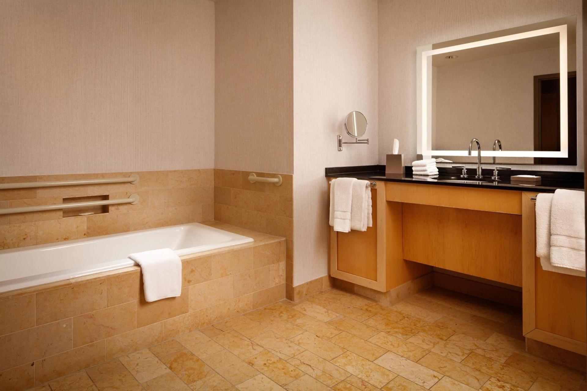 The Westin St. Louis photo 12