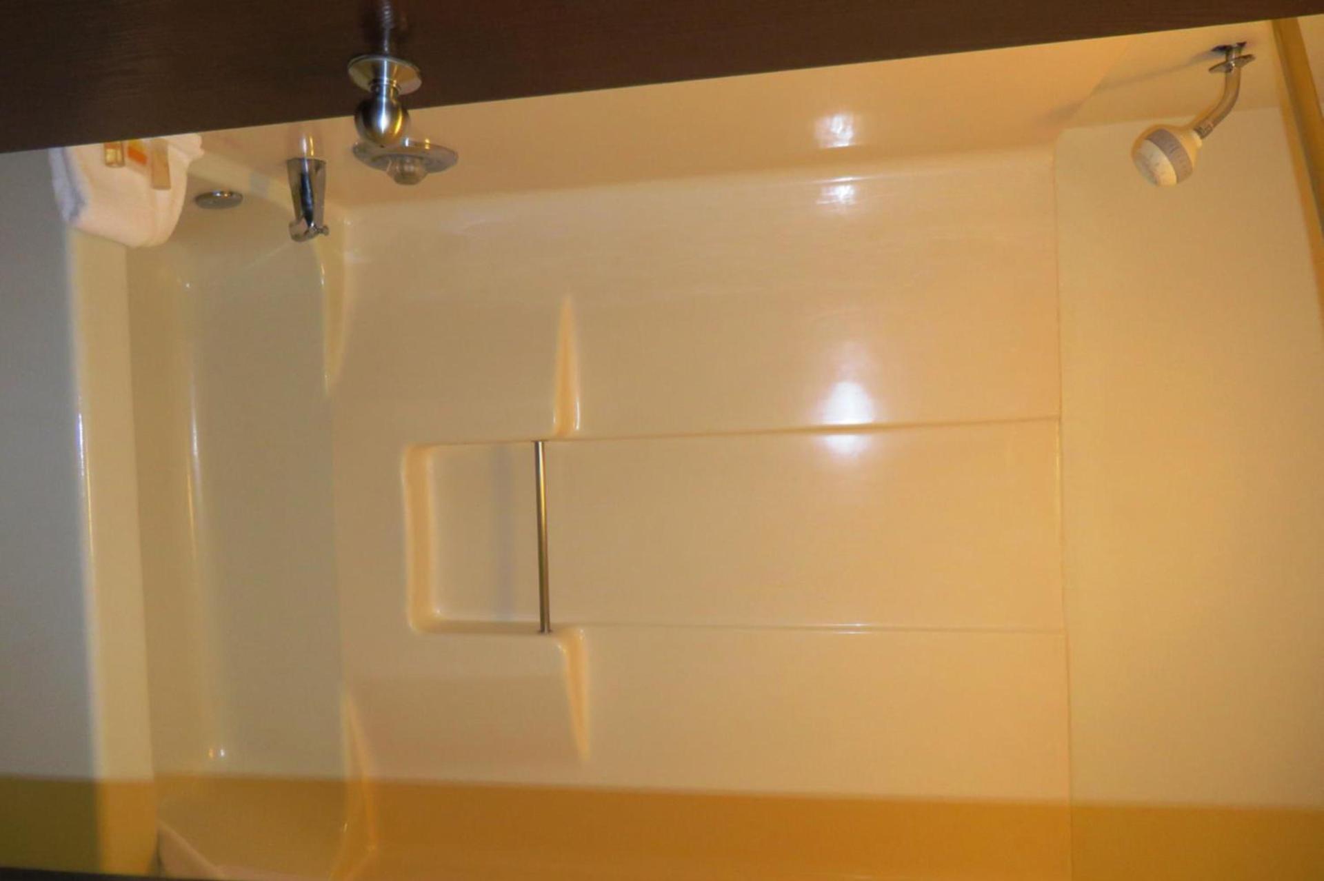 Days Inn by Wyndham Plainfield photo 35