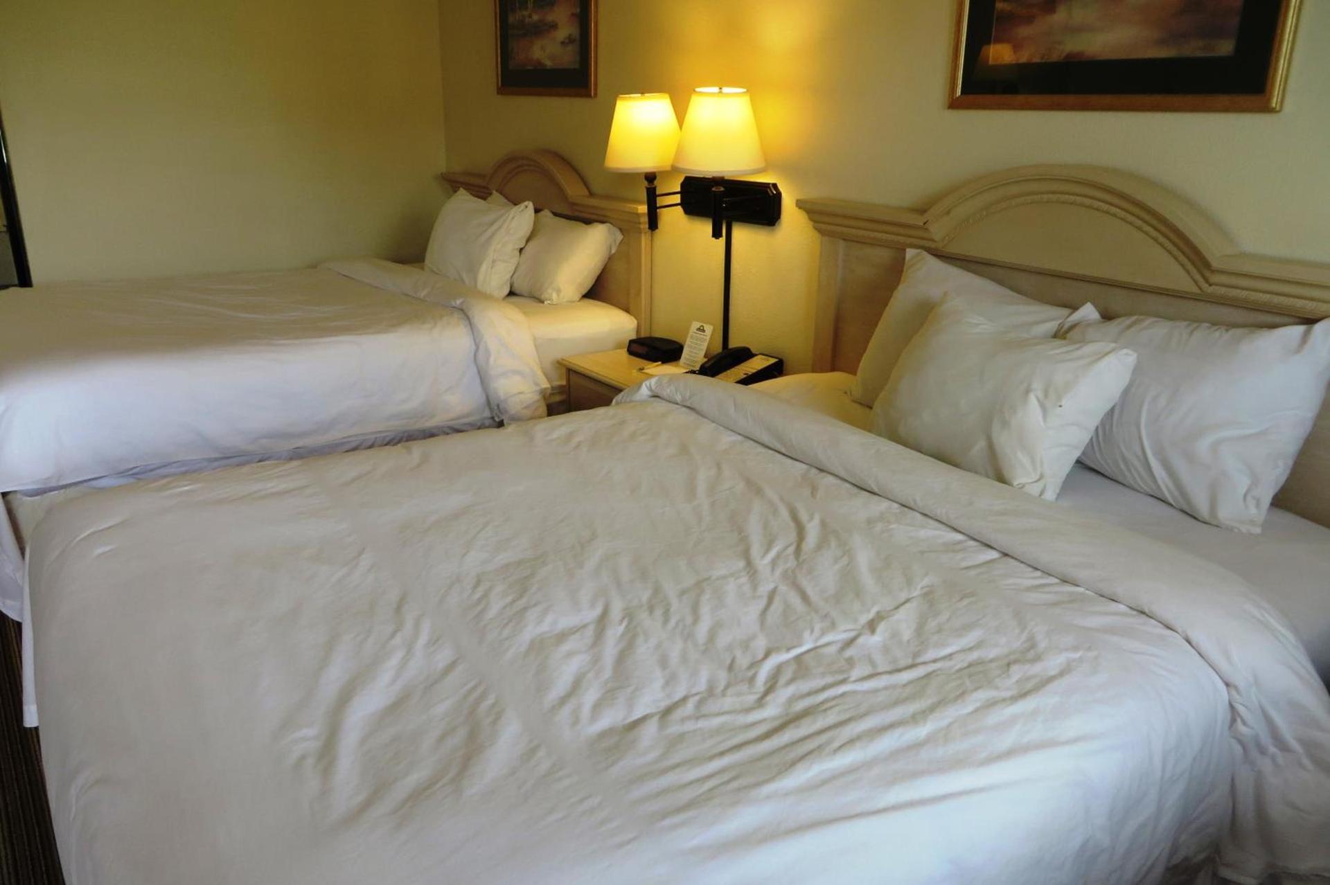 Days Inn by Wyndham Plainfield photo 22