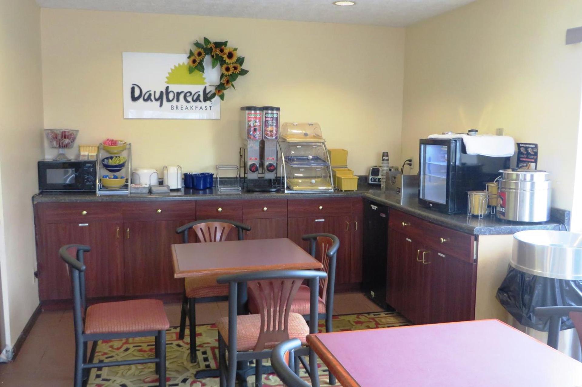 Days Inn by Wyndham Plainfield photo 15