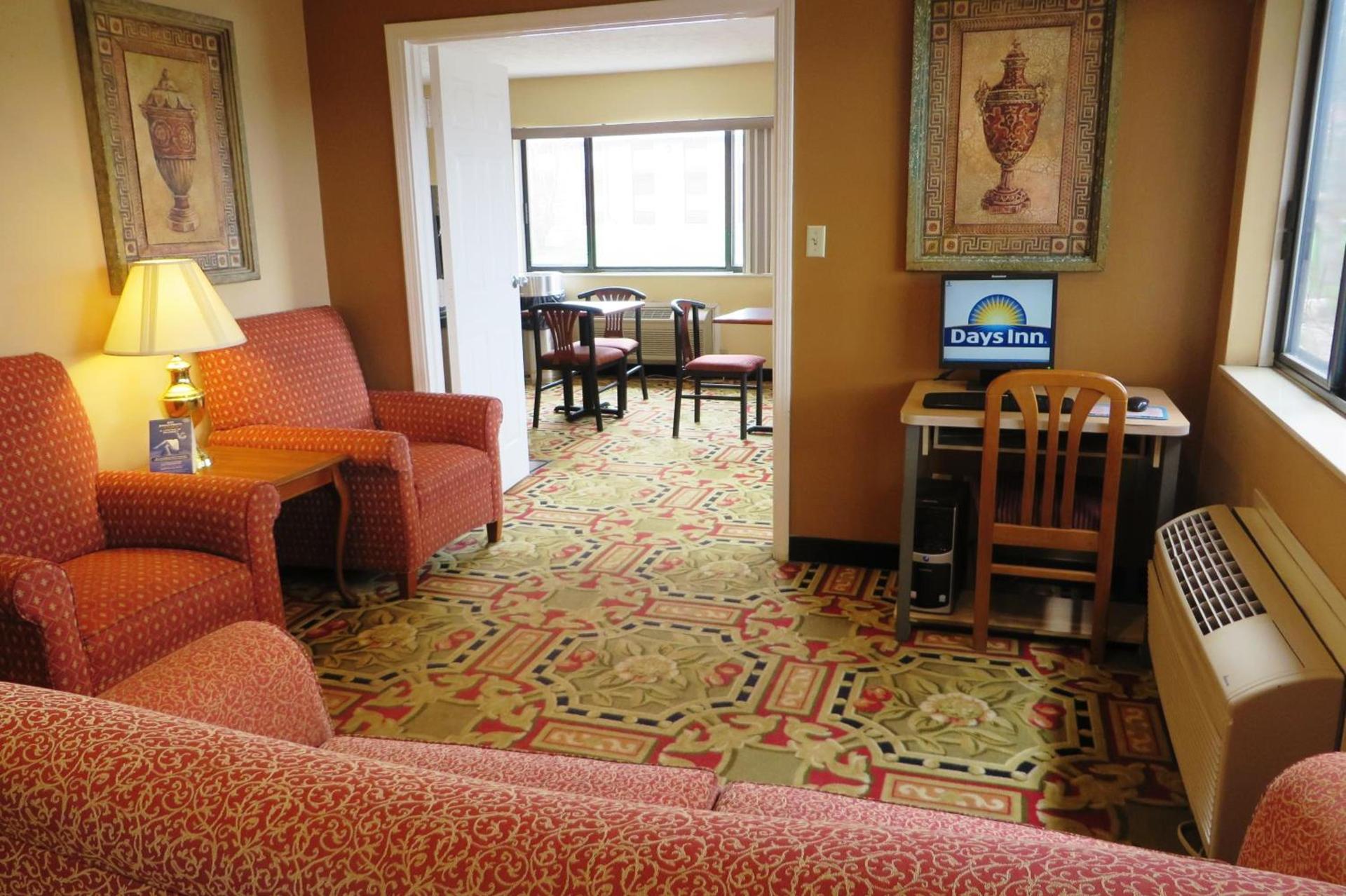 Days Inn by Wyndham Plainfield photo 14