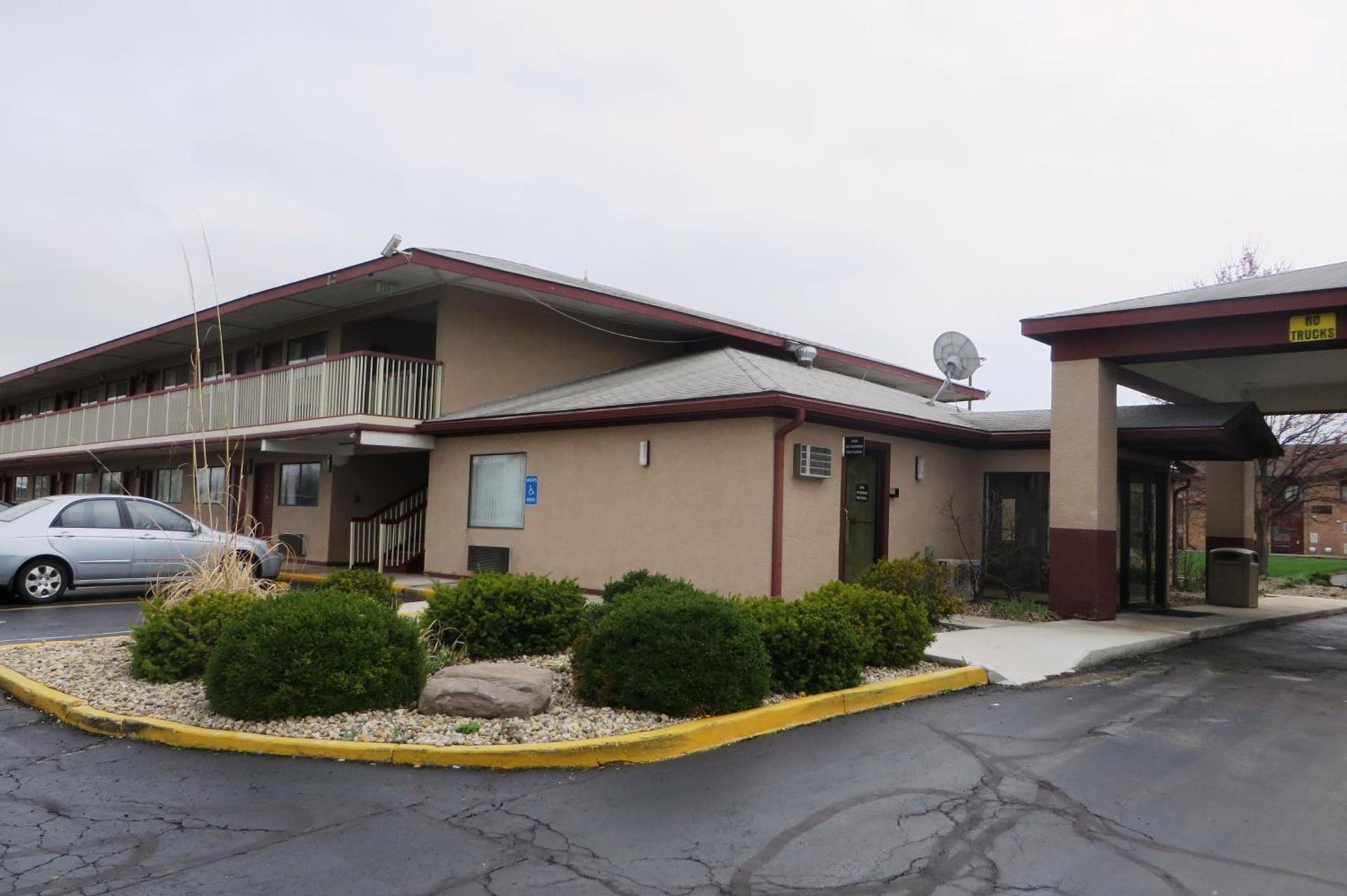 Days Inn by Wyndham Plainfield photo 7