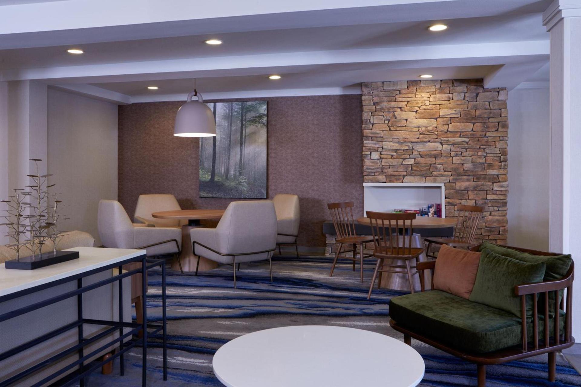 Fairfield Inn and Suites San Bernardino photo 23