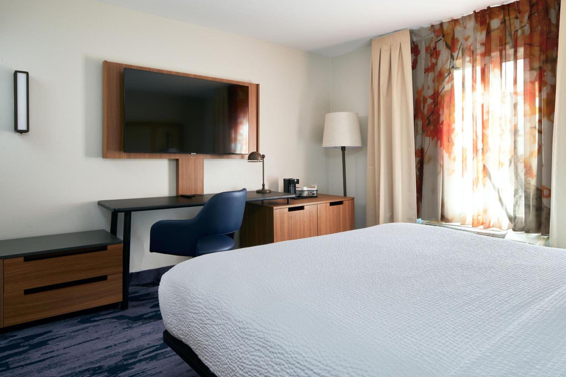 Fairfield Inn and Suites San Bernardino photo 8