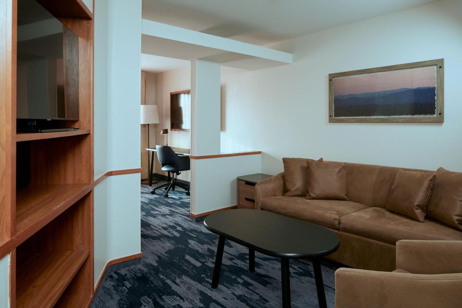 Fairfield Inn and Suites San Bernardino photo 15