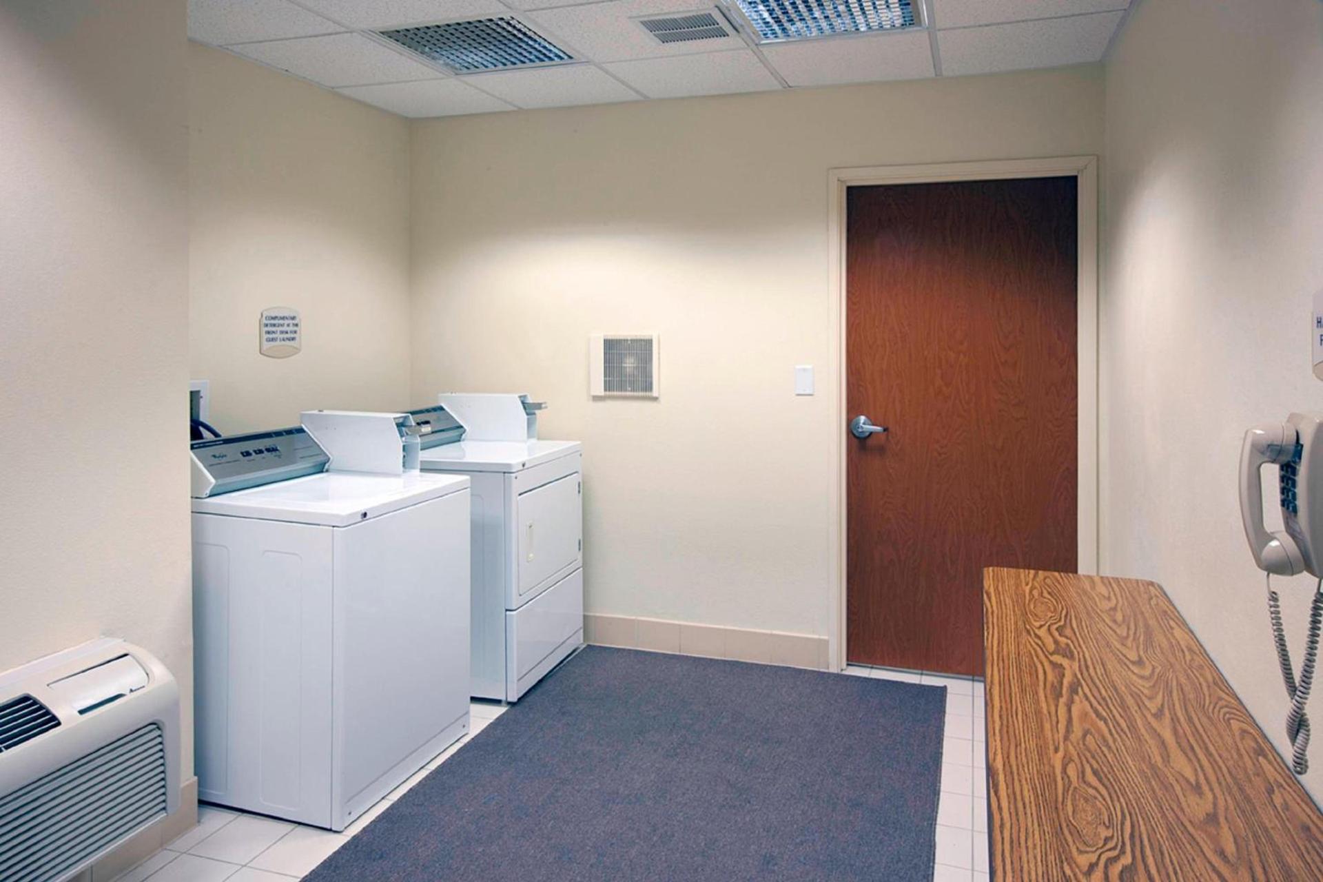 Fairfield Inn and Suites San Bernardino photo 18