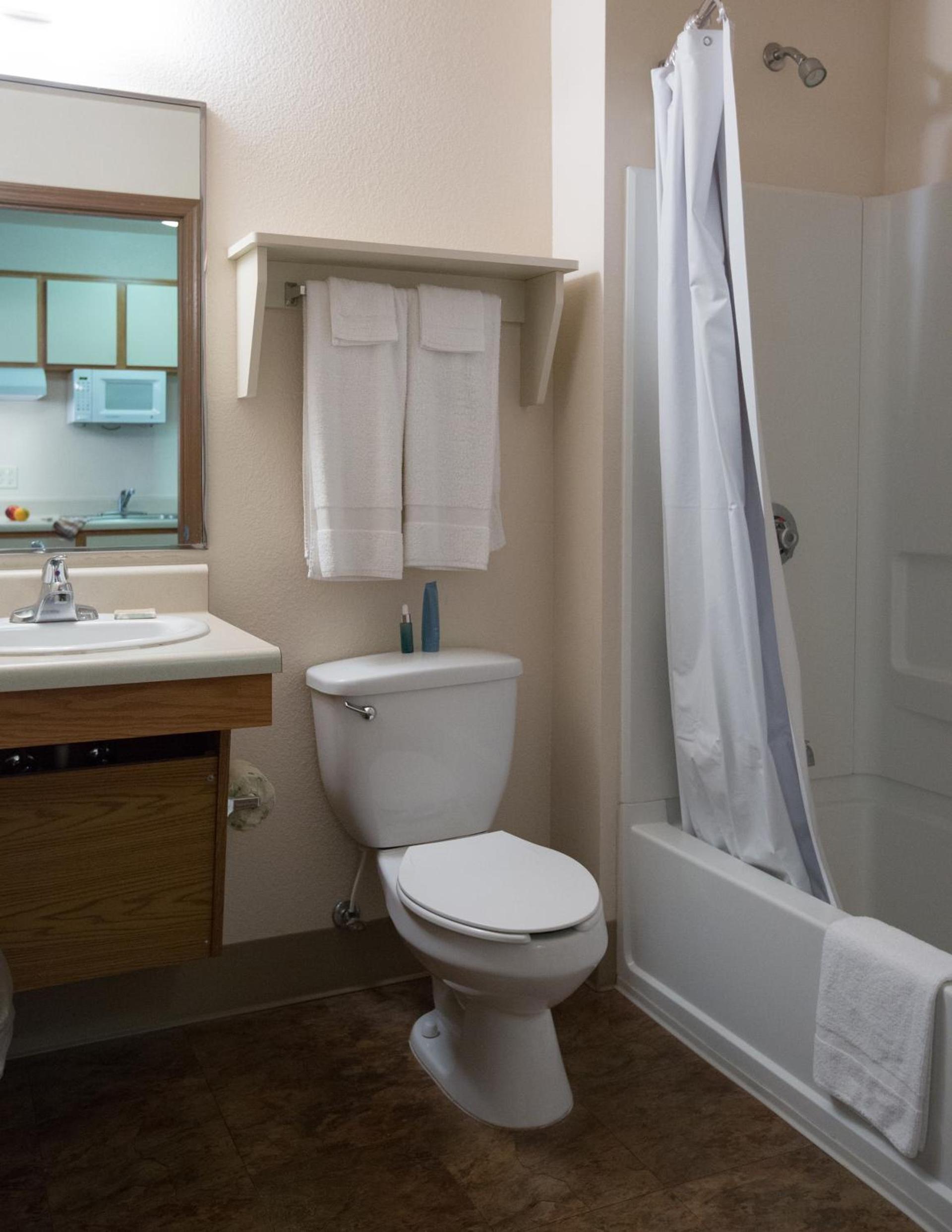 WoodSpring Suites Kansas City Mission photo 13