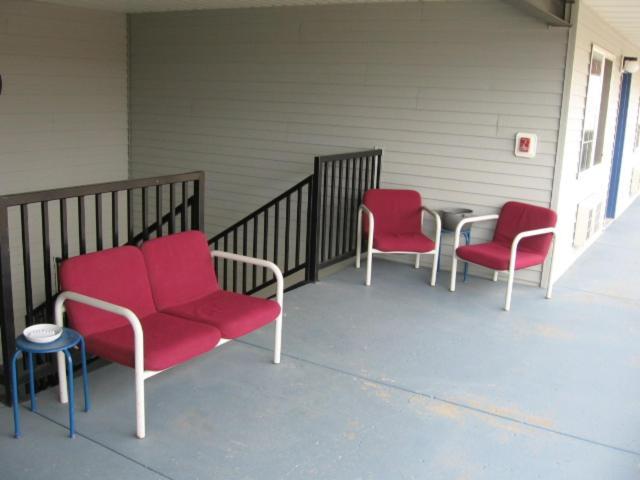 Little Bear Motel photo 4