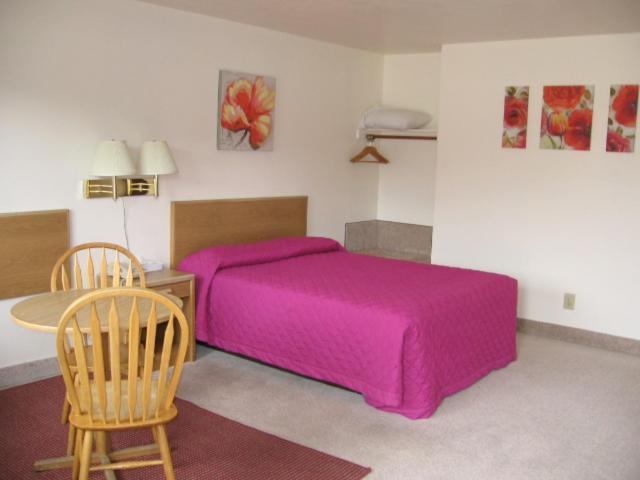 Little Bear Motel photo 9