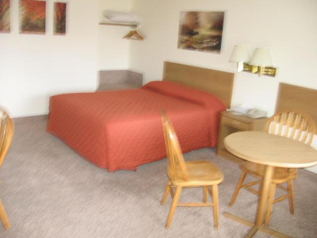 Little Bear Motel photo 15