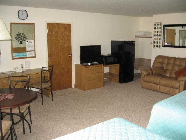 Little Bear Motel photo 36