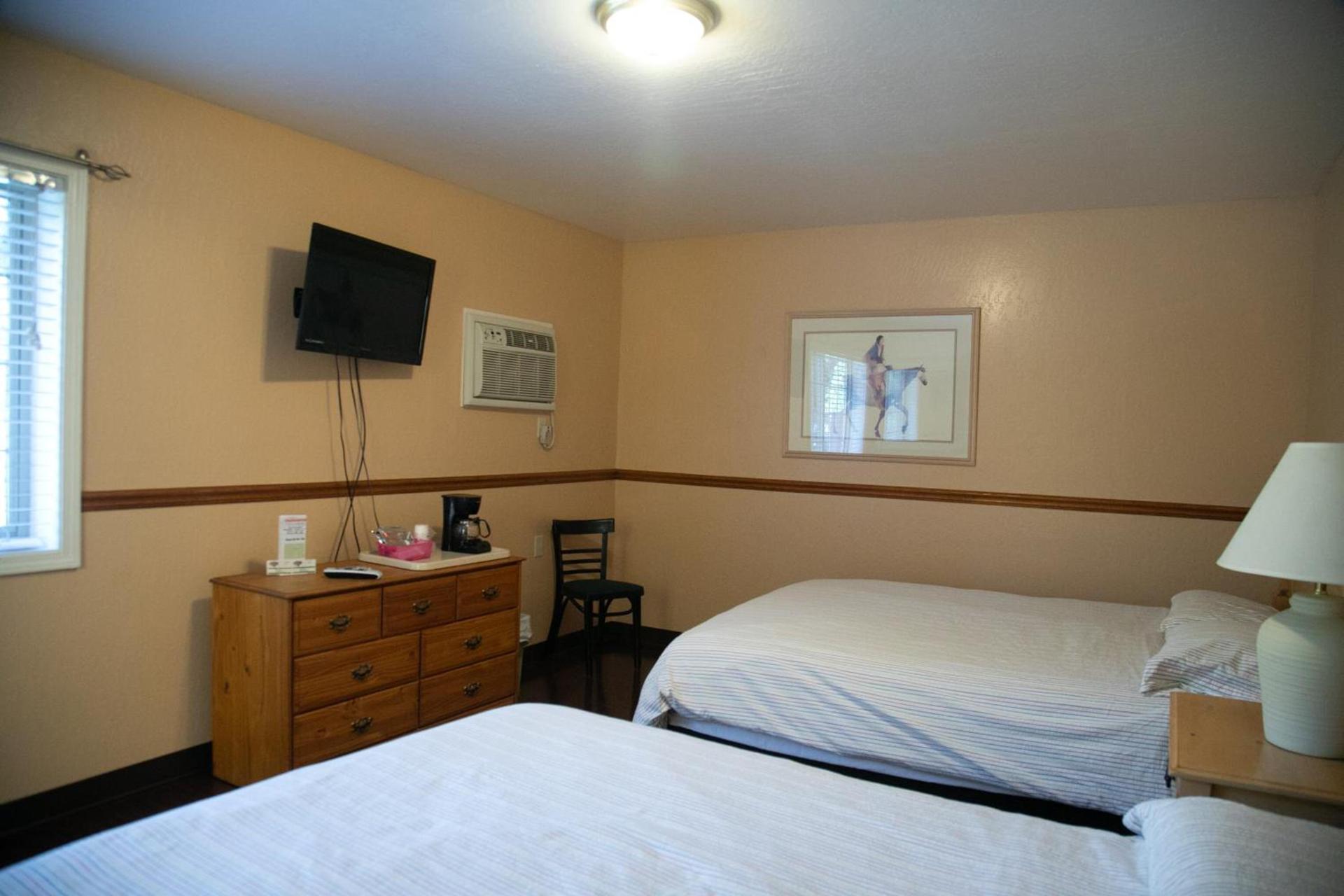 StrawberryInn River Front Resort photo 3