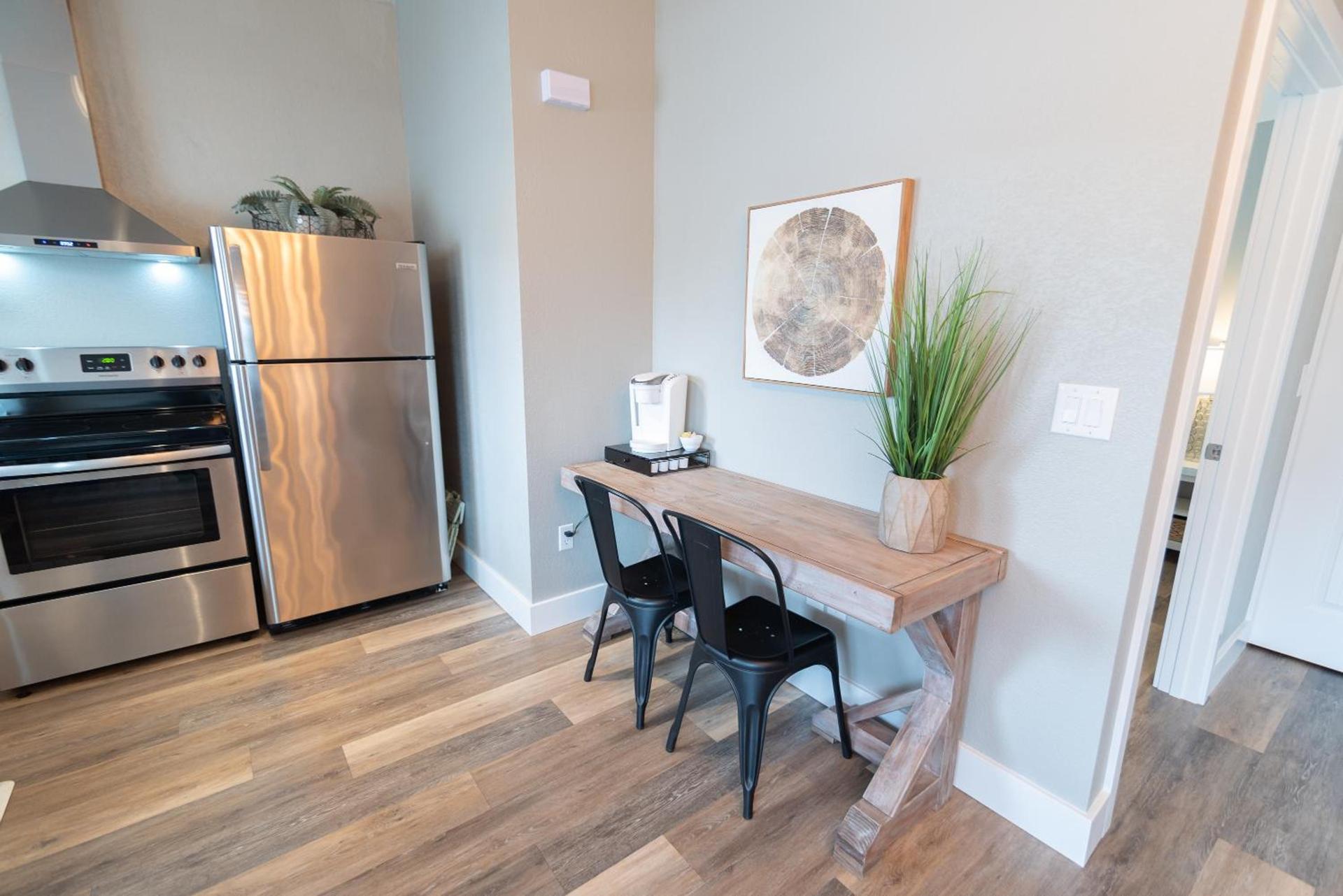 Colony Suites photo 39