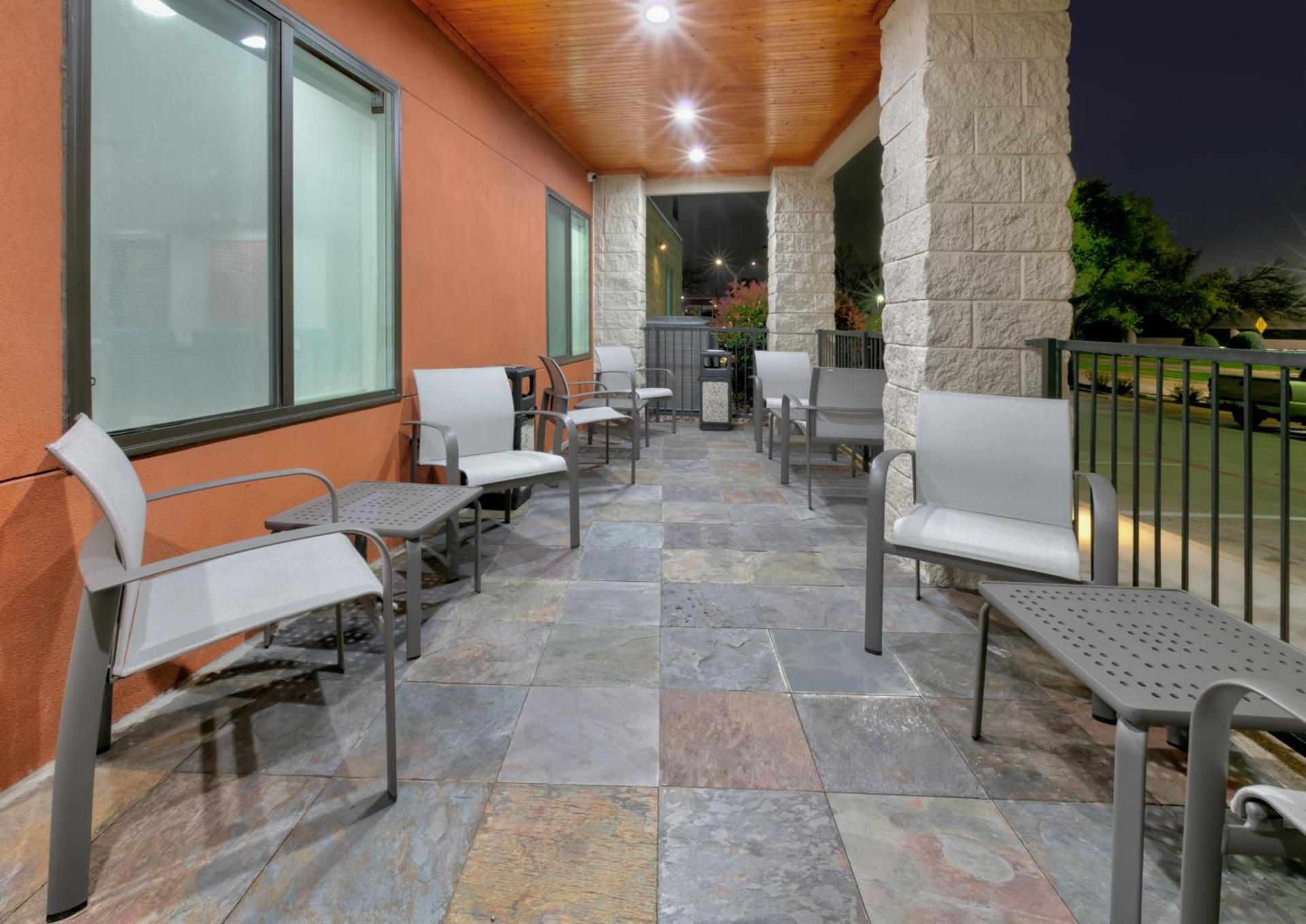 Holiday Inn Express & Suites DALLAS PARK CENTRAL NORTHEAST by IHG photo 22