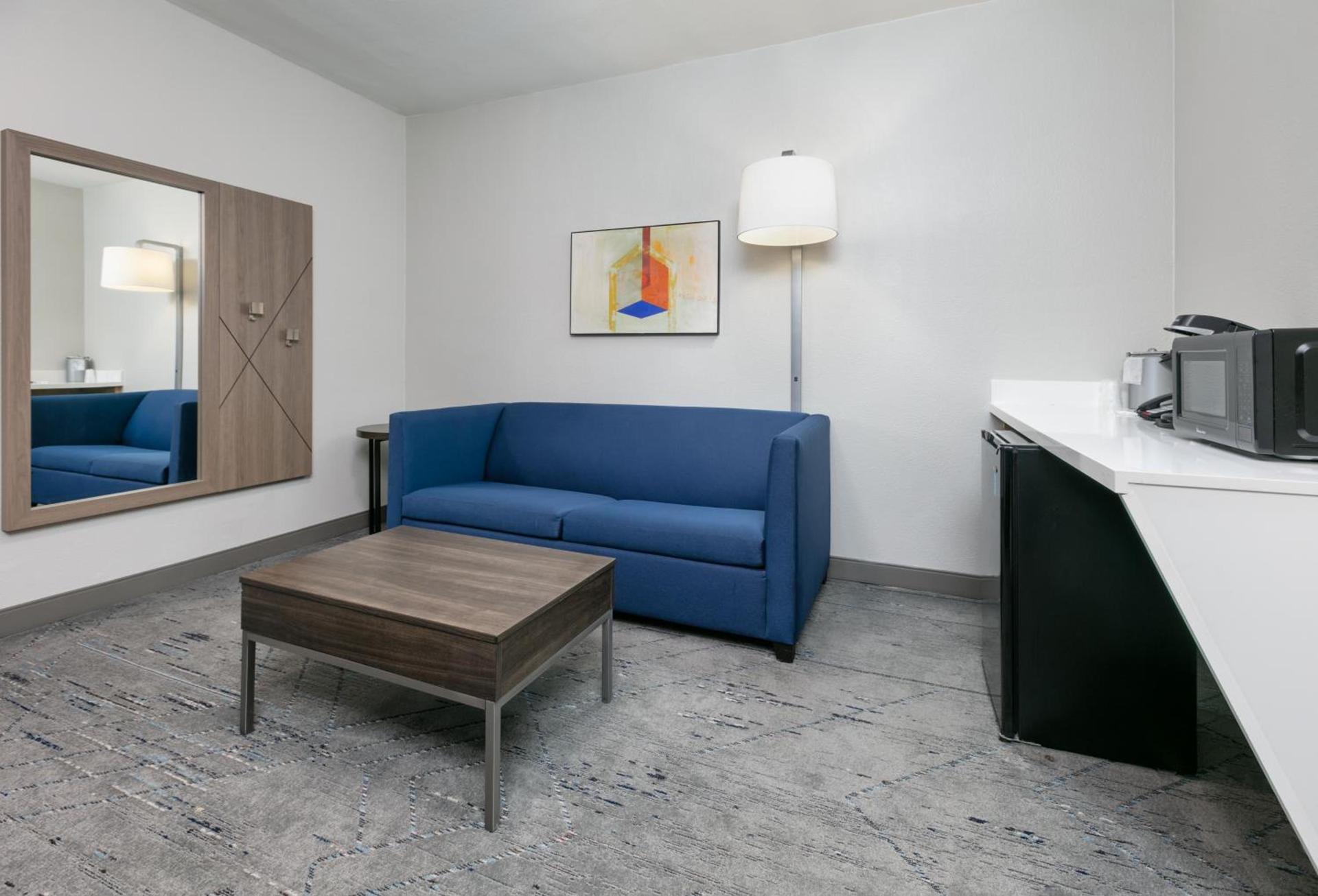 Holiday Inn Express & Suites DALLAS PARK CENTRAL NORTHEAST by IHG photo 24