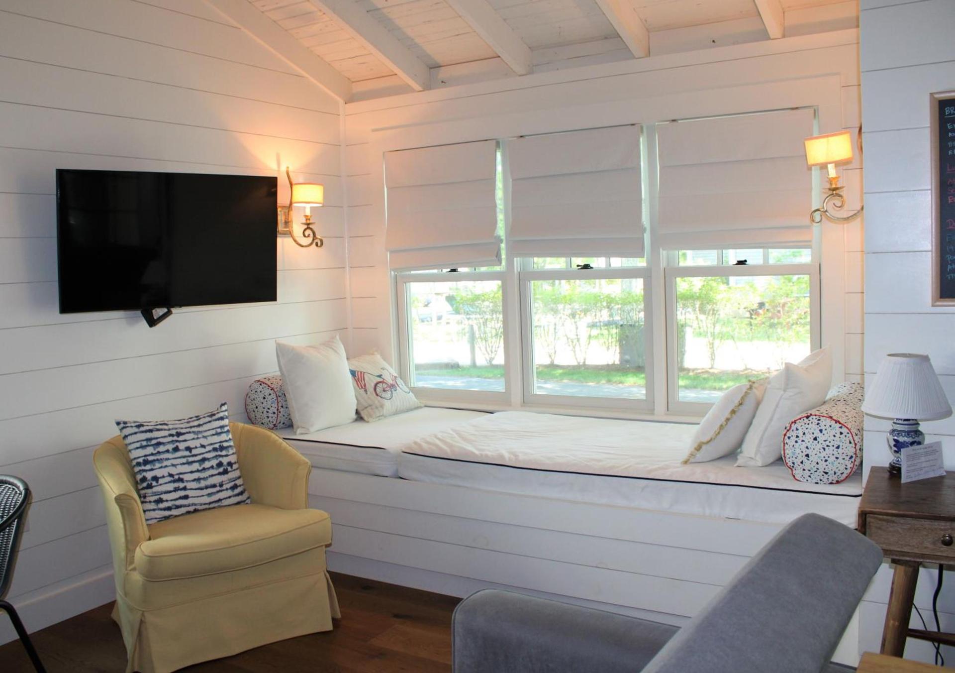 Edgartown Commons photo 19