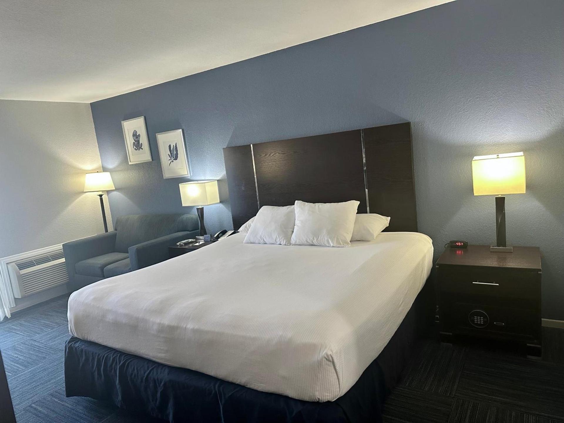 The Pacific Inn photo 15