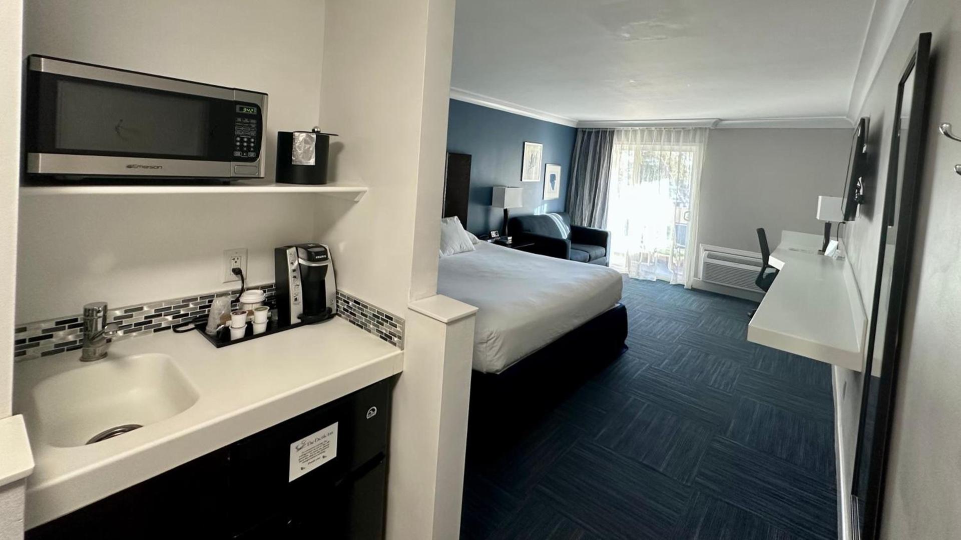 The Pacific Inn photo 22