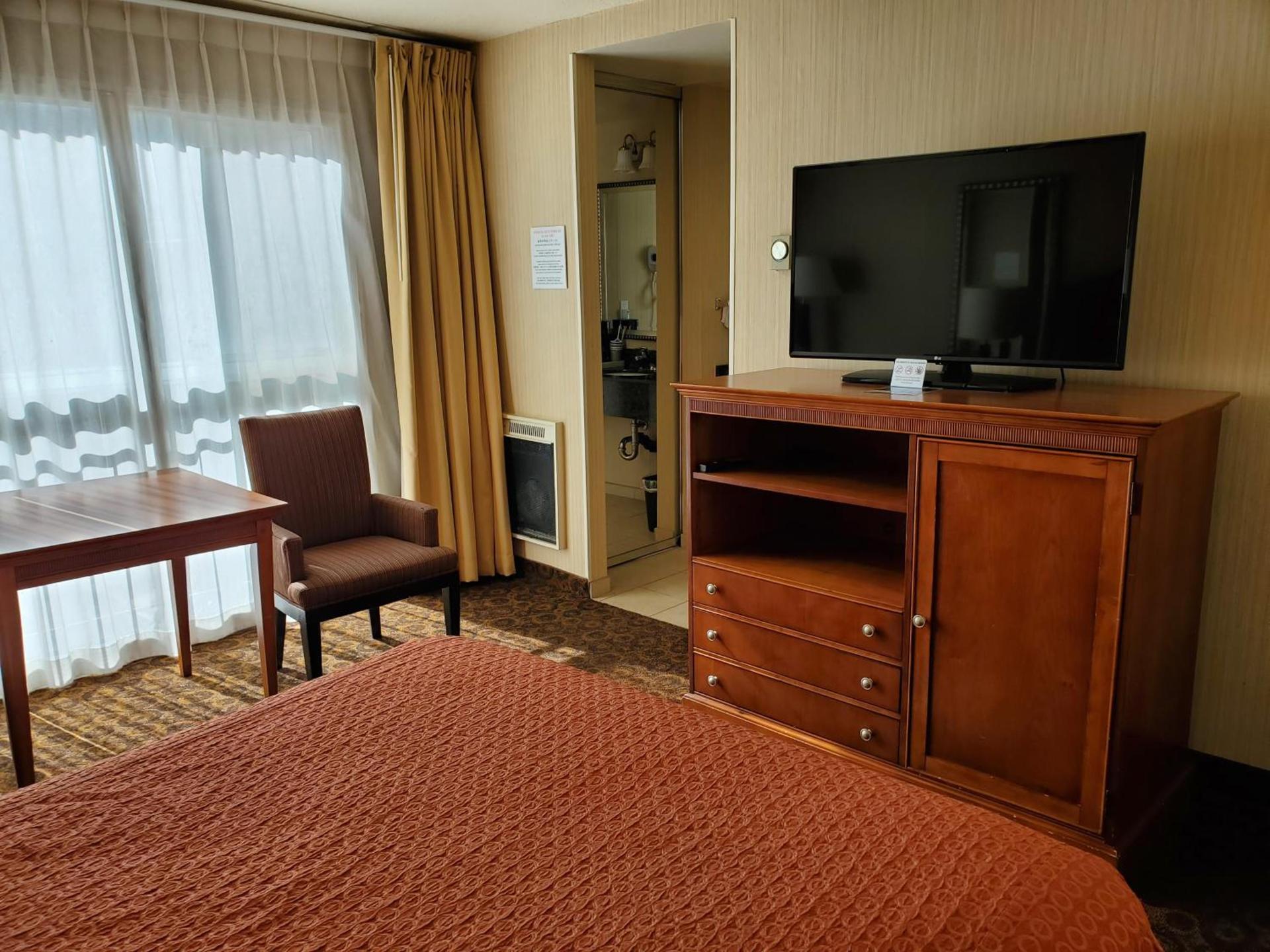 Royal Pacific Motor Inn photo 28