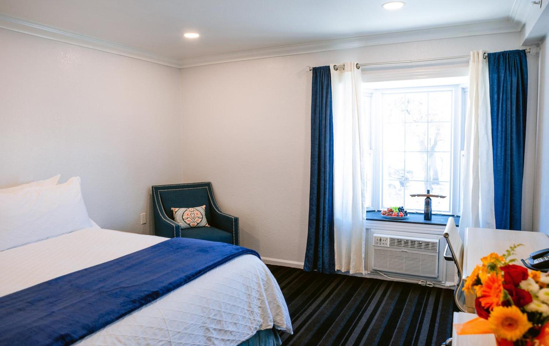 Napa Valley Hotel & Suites photo 62