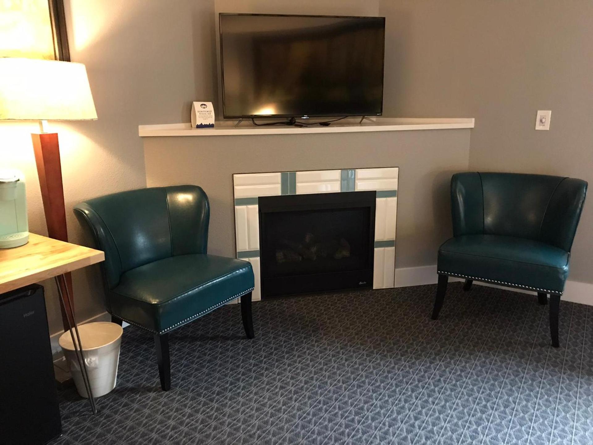 Blue Elk Inn photo 64