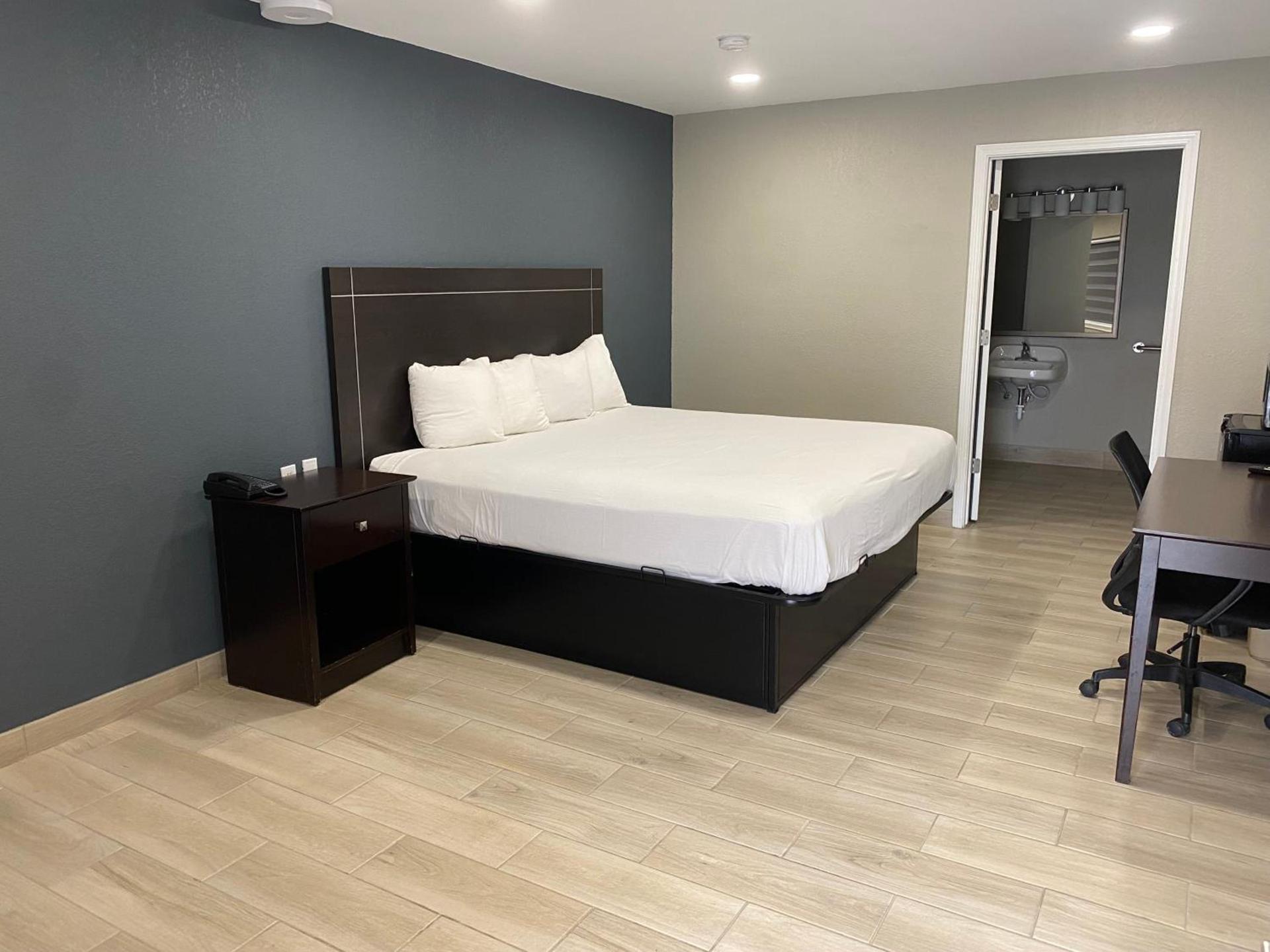 Falcon Executive Inn photo 6