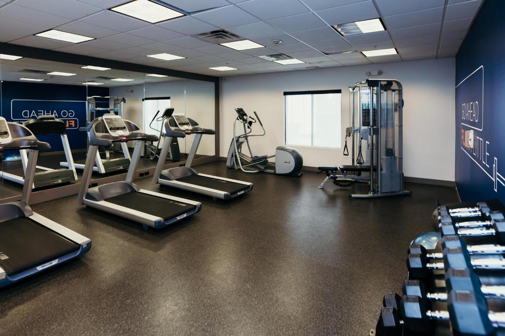 Holiday Inn Express and Suites Urbandale Des Moines by IHG photo 33
