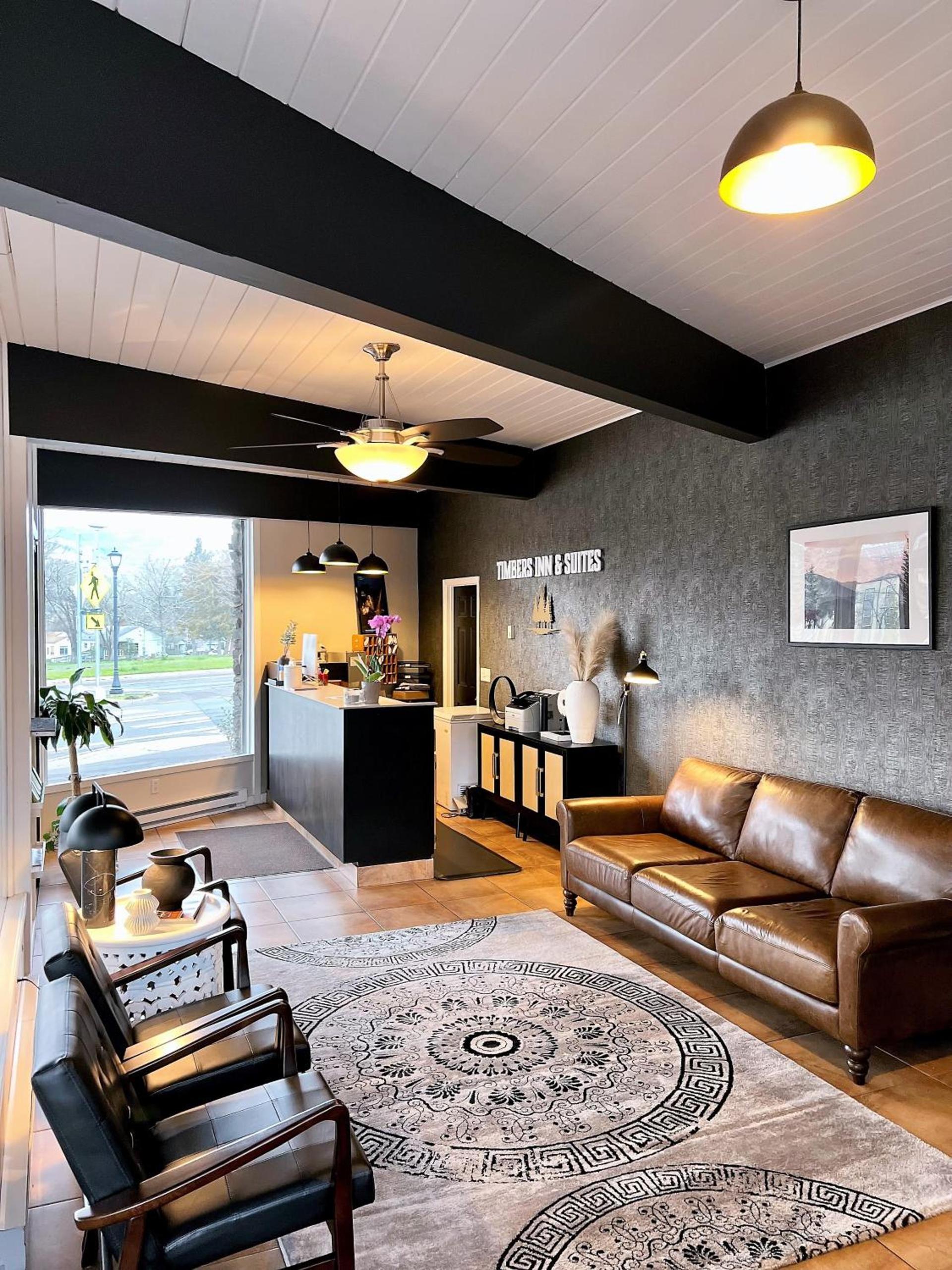 Timbers INN and Suites photo 2