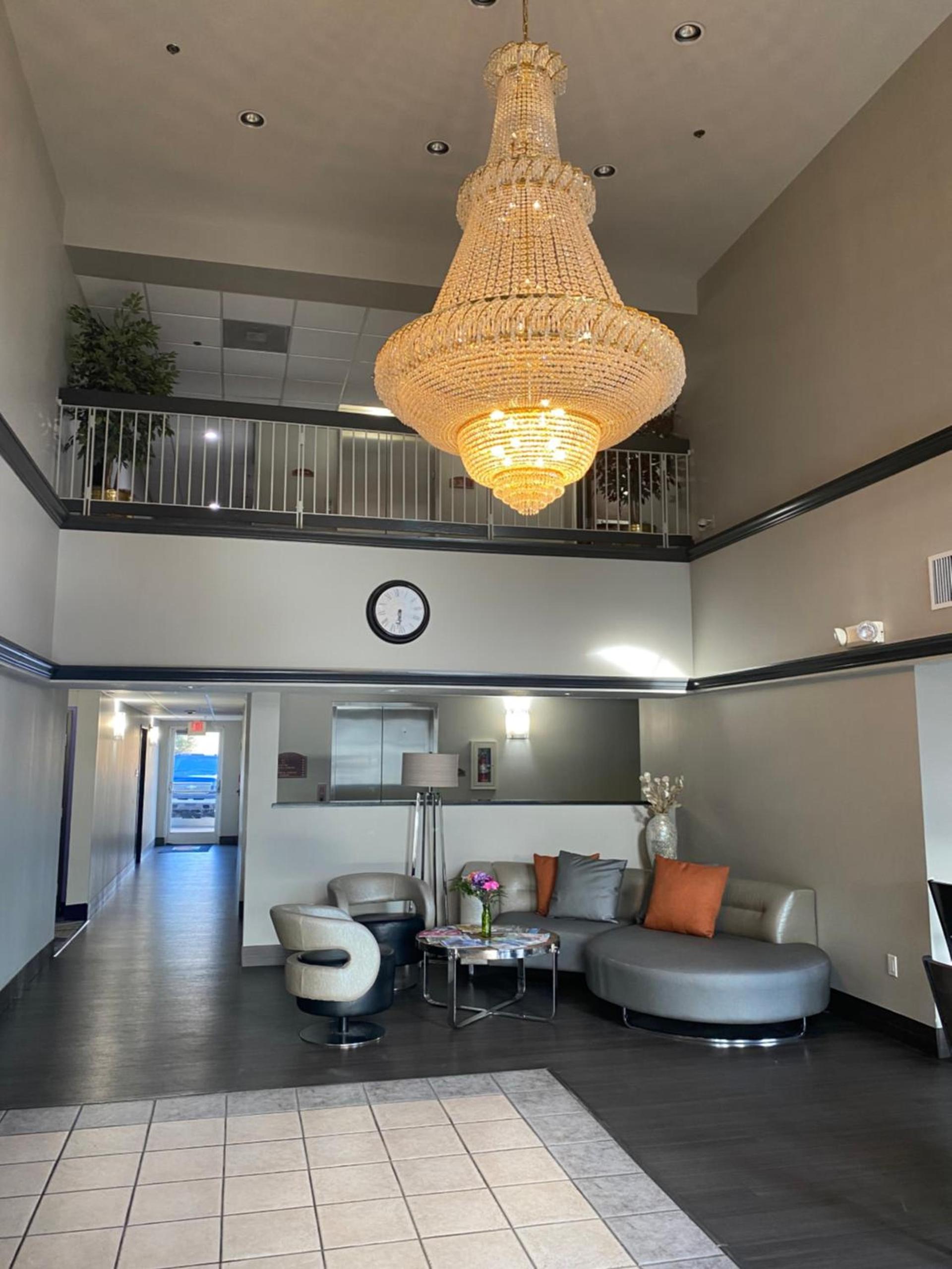Super 8 by Wyndham Weatherford photo 16