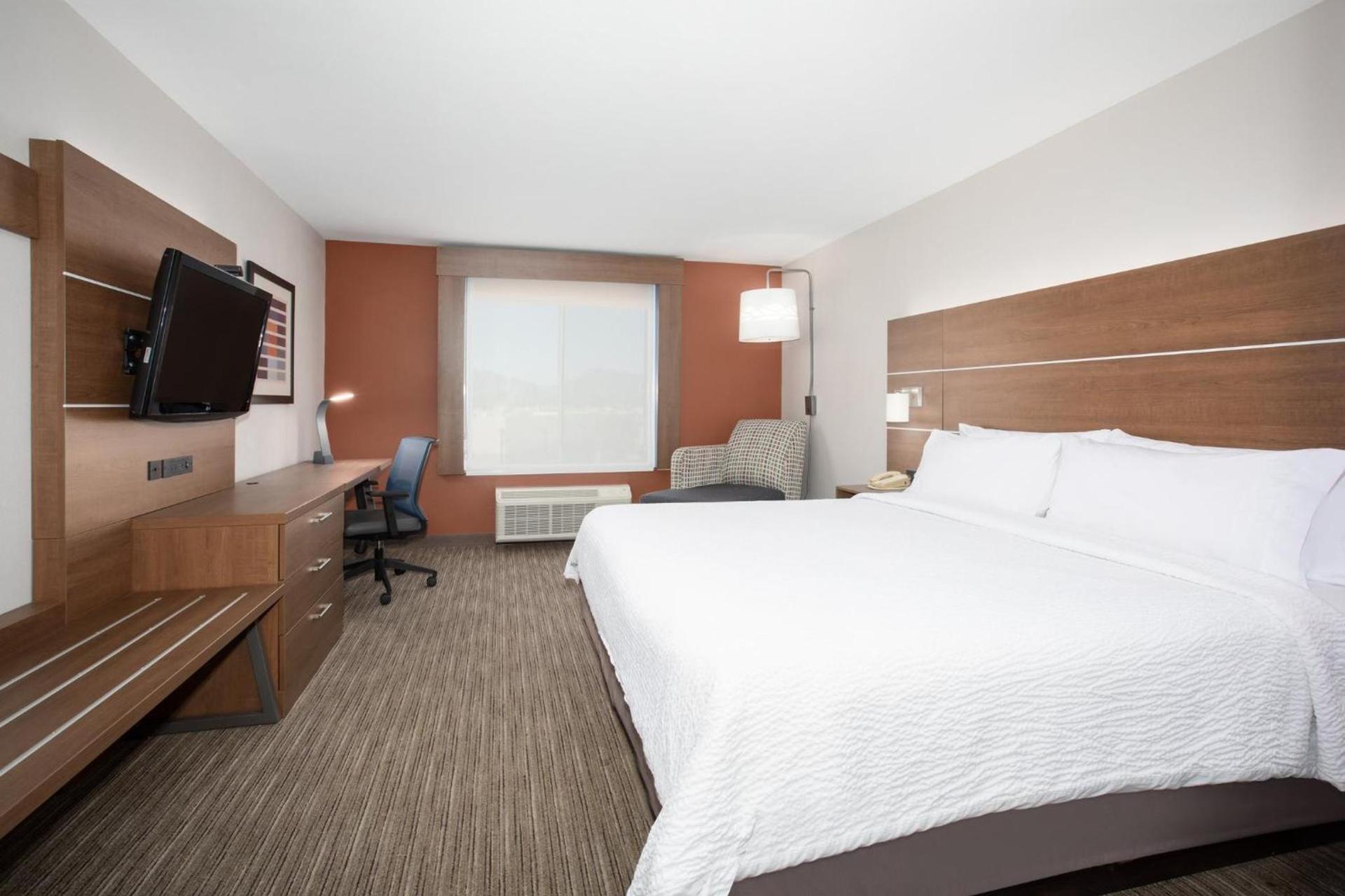 Holiday Inn Express & Suites Tucson by IHG photo 45