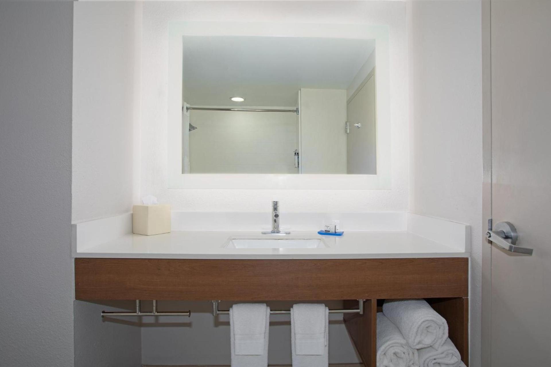 Holiday Inn Express & Suites Tucson by IHG photo 12