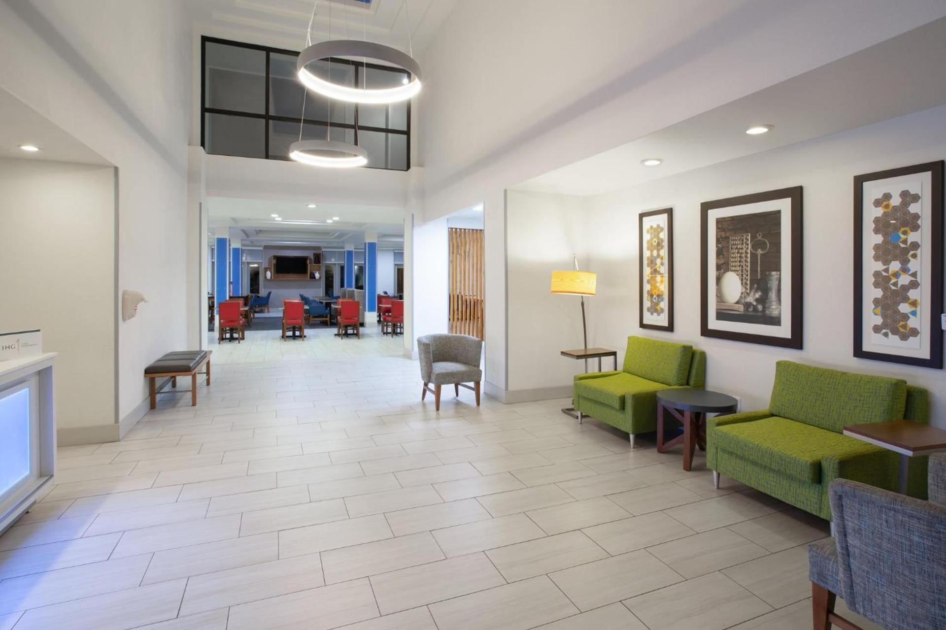 Holiday Inn Express & Suites Tucson by IHG photo 13