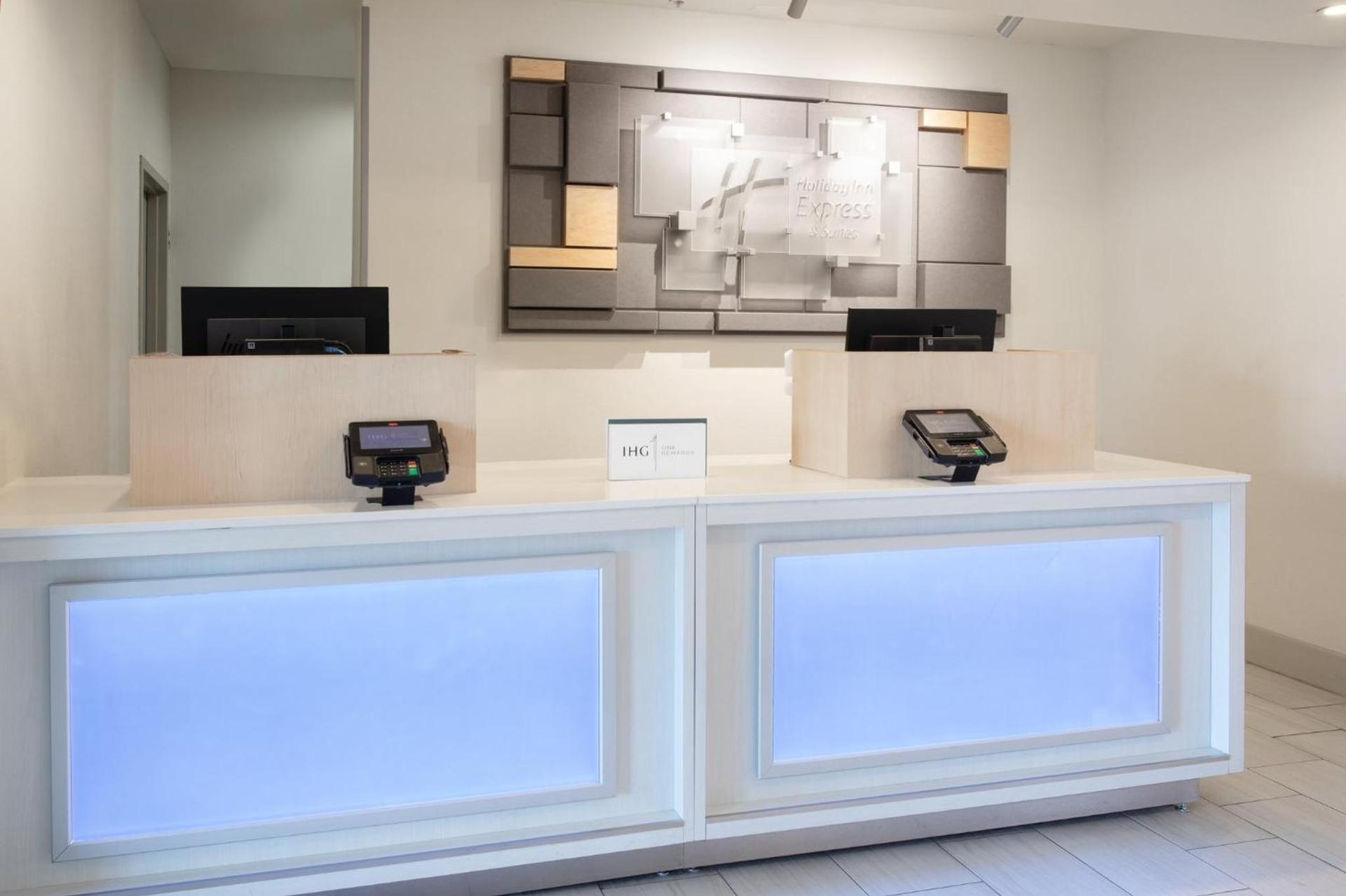Holiday Inn Express & Suites Tucson by IHG photo 14
