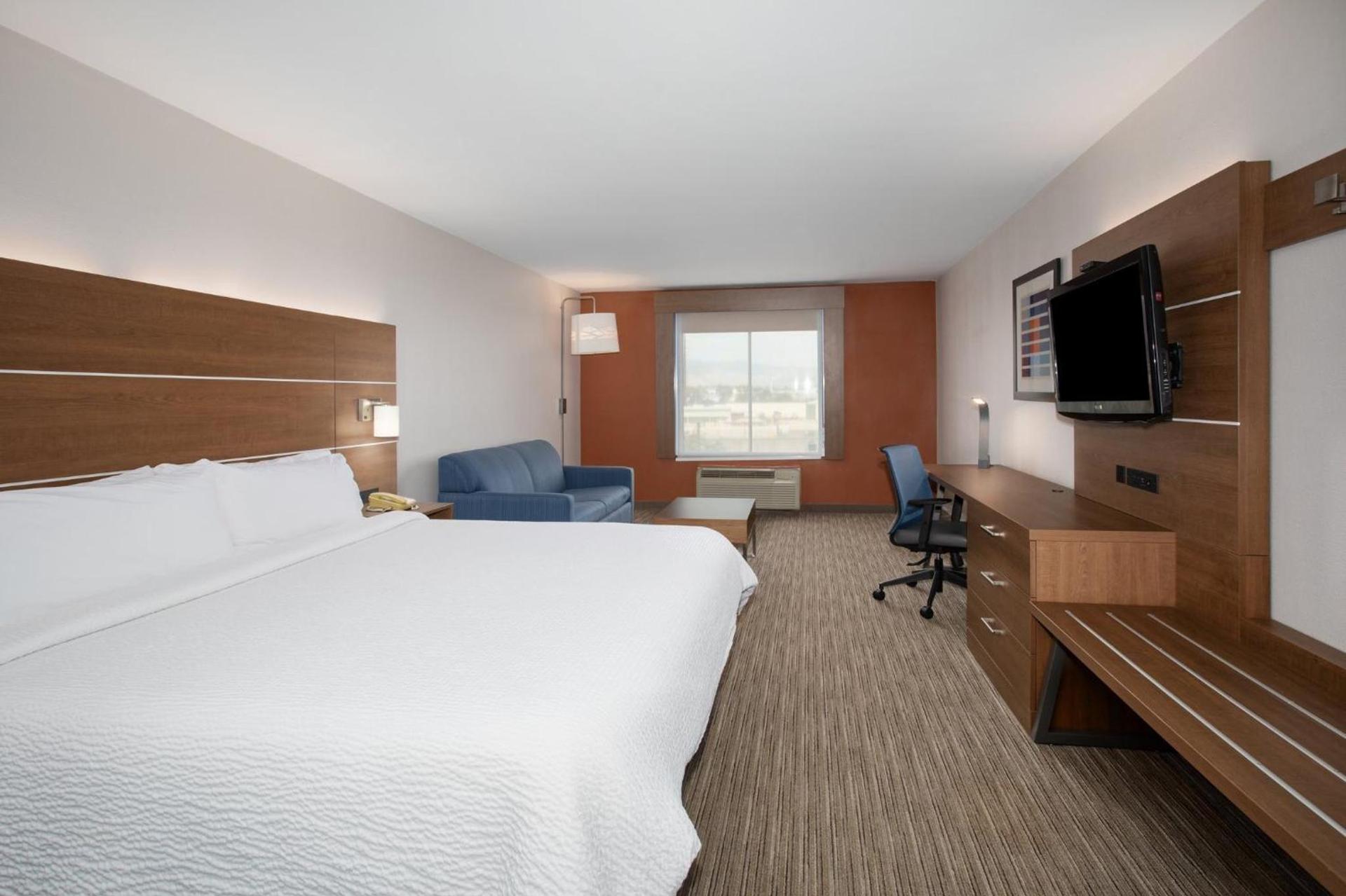 Holiday Inn Express & Suites Tucson by IHG photo 39