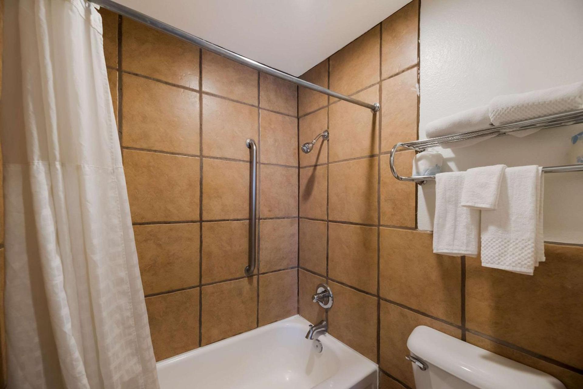 Rodeway Inn Flagstaff-Downtown photo 9