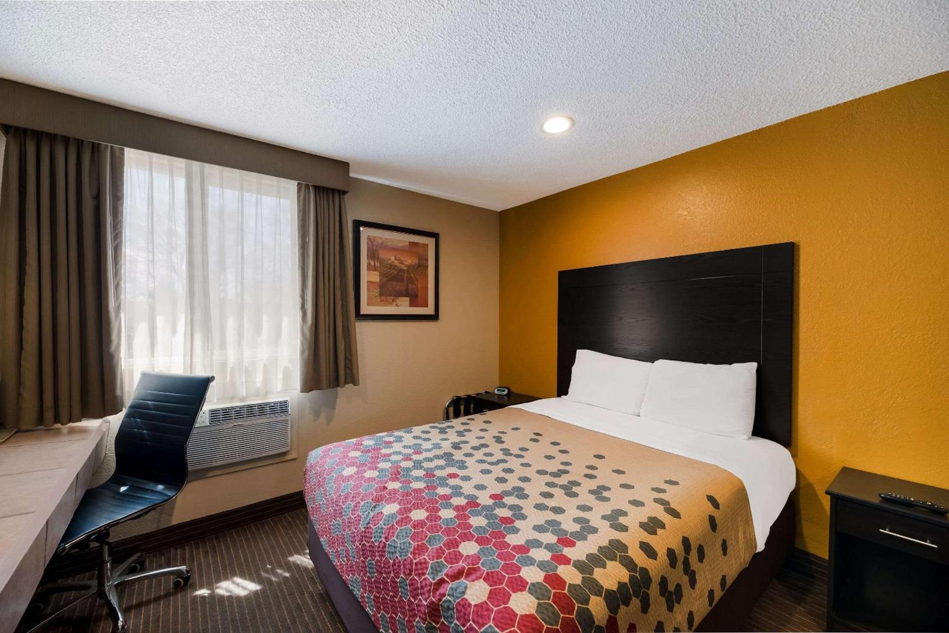 Rodeway Inn Flagstaff-Downtown photo 11