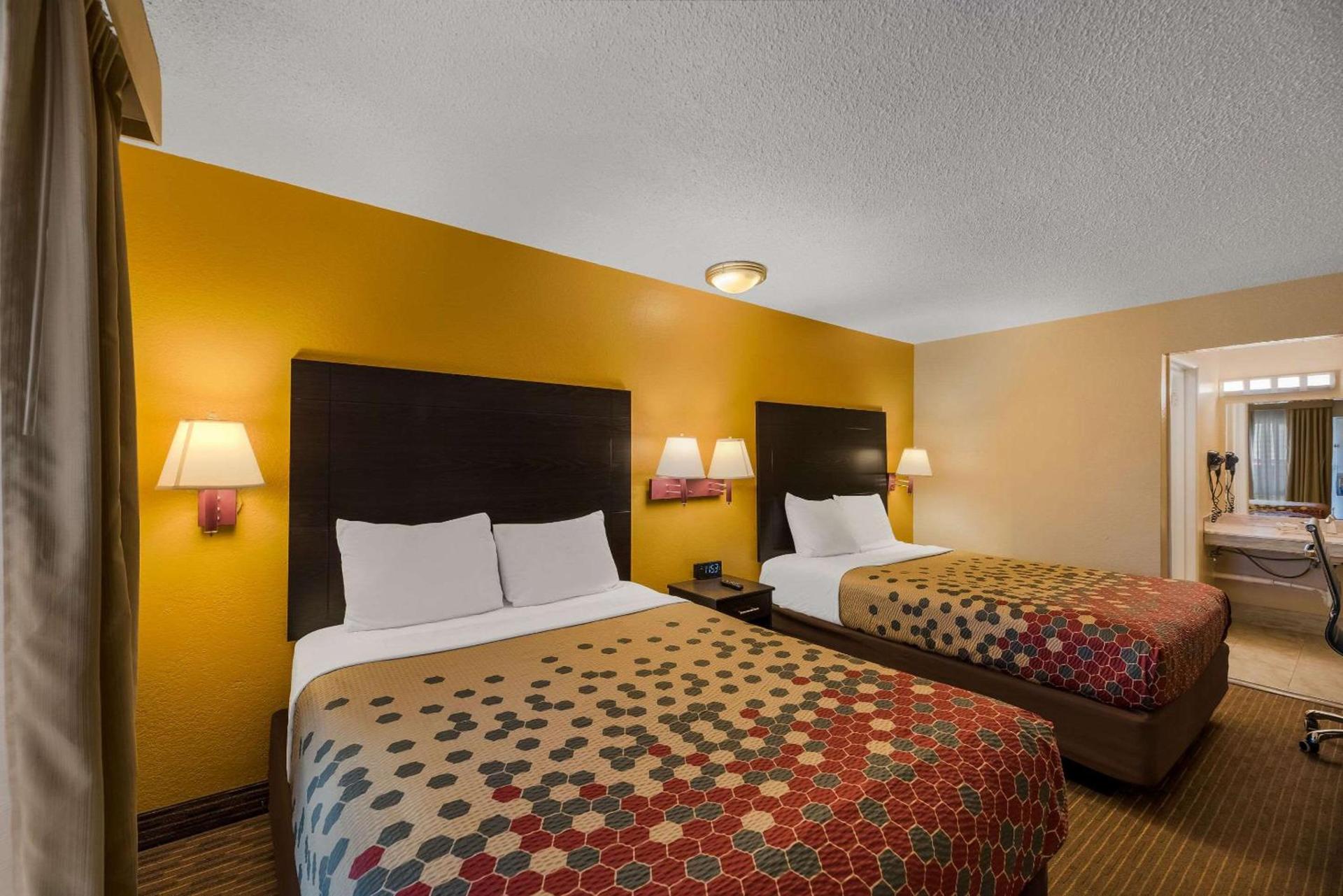 Rodeway Inn Flagstaff-Downtown photo 14