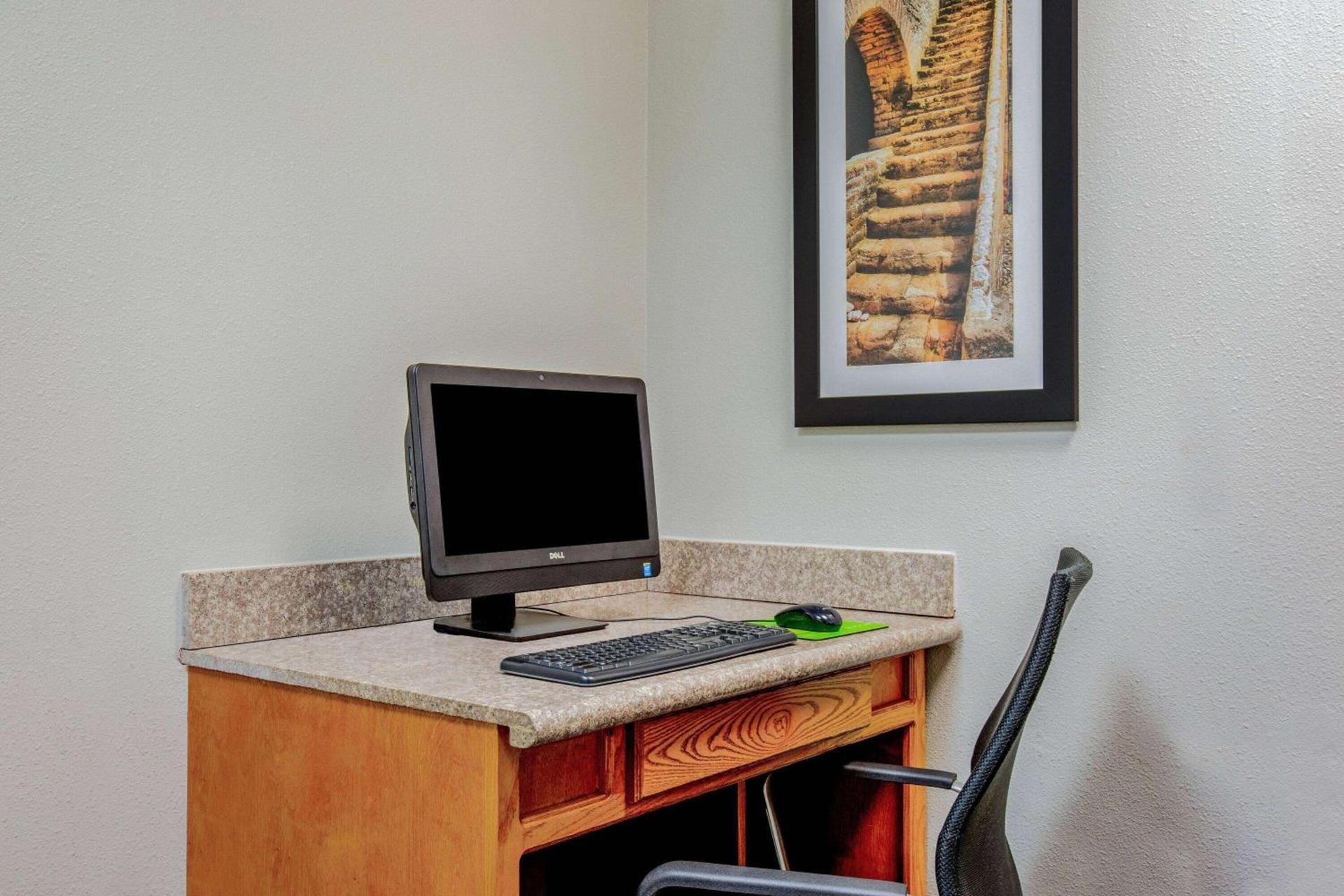 La Quinta by Wyndham Mission at West McAllen photo 14