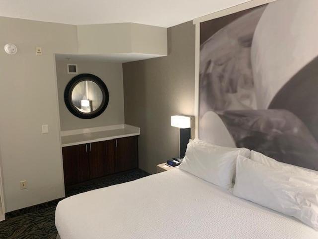 Courtyard by Marriott Hickory photo 9