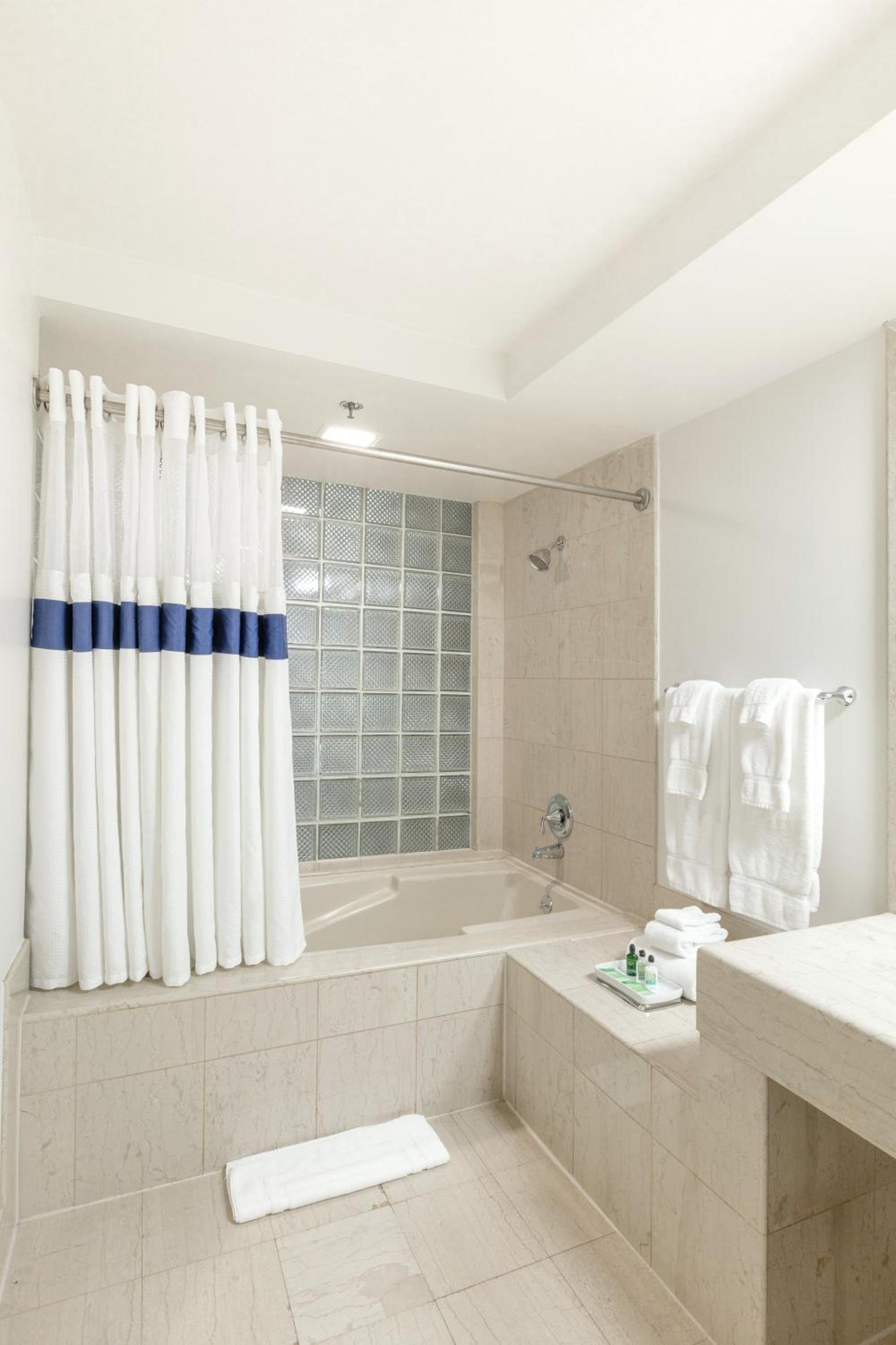 Atheneum Suite Hotel photo 14