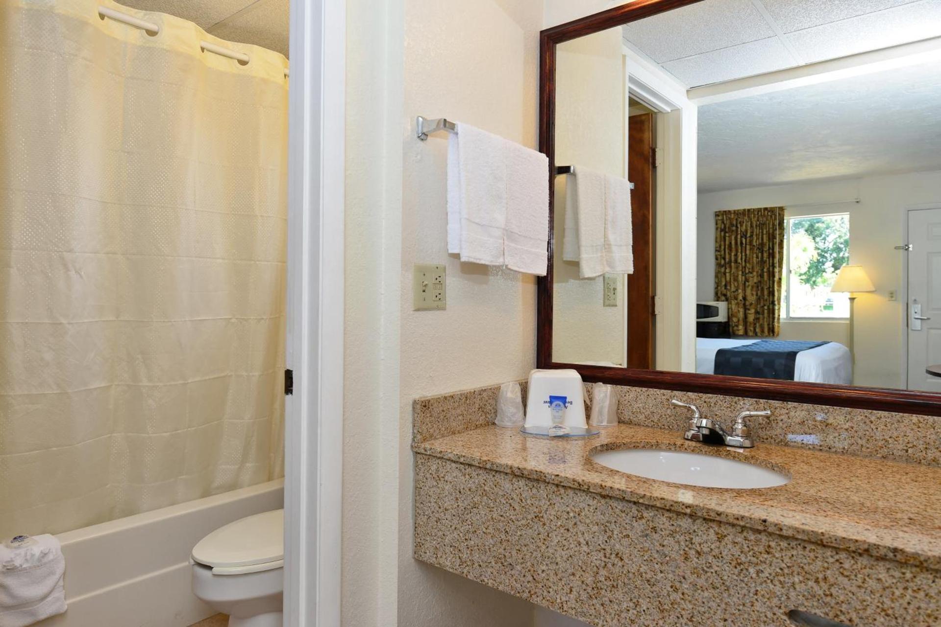 Americas Best Value Inn Bradenton-Sarasota photo 11