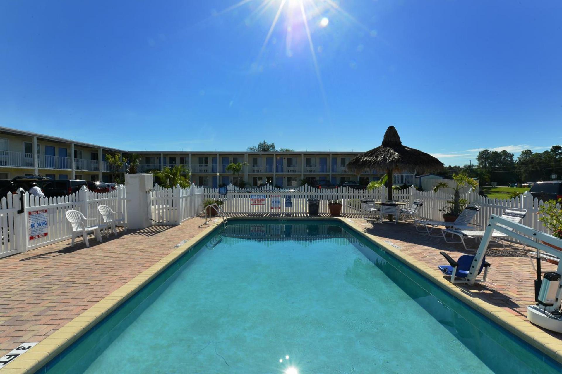 Americas Best Value Inn Bradenton-Sarasota photo 16
