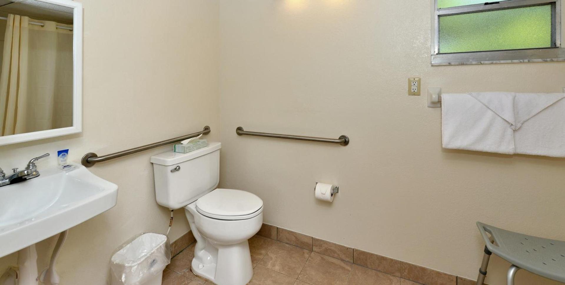 Americas Best Value Inn Bradenton-Sarasota photo 20