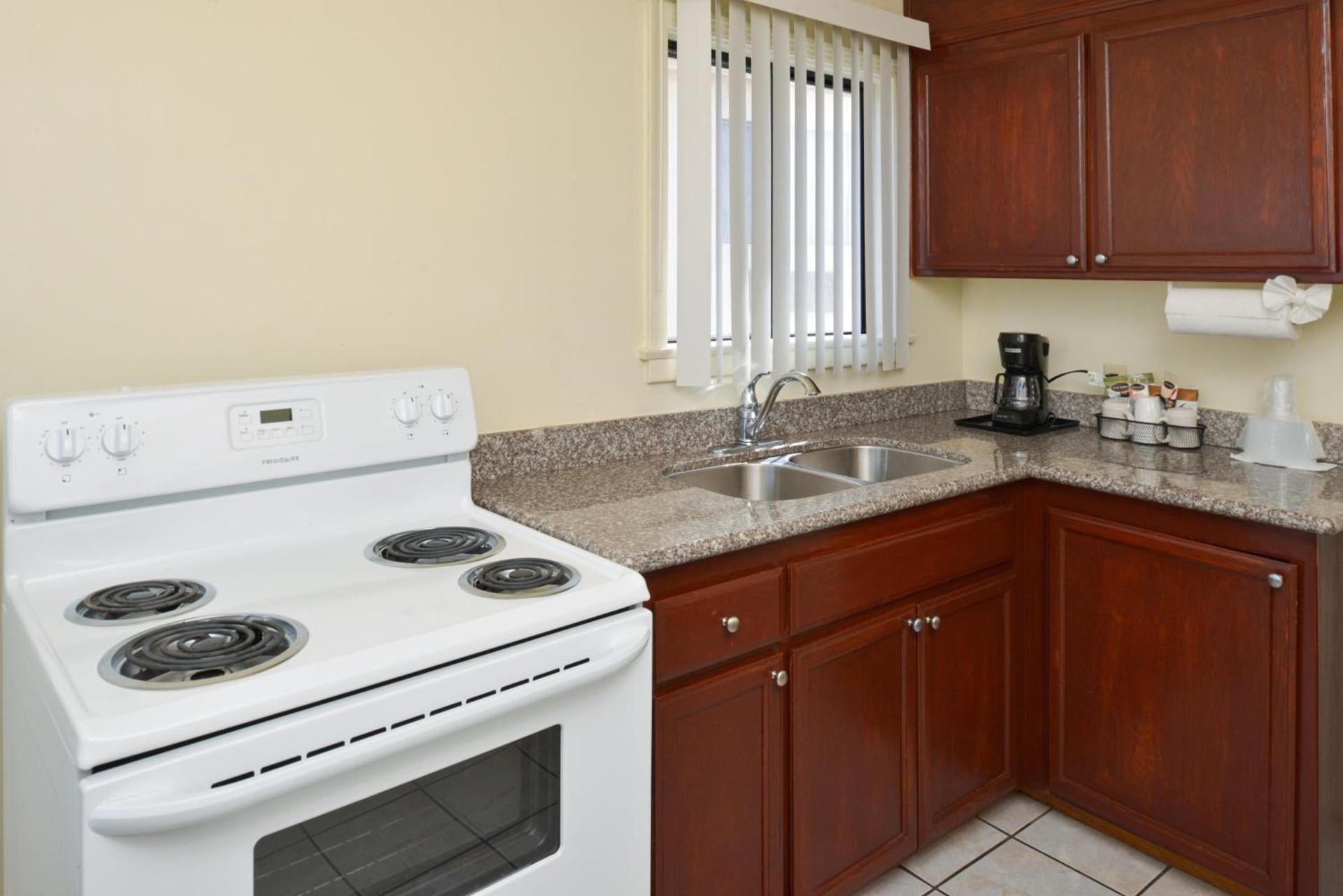 Edgewater Inn and Suites photo 70