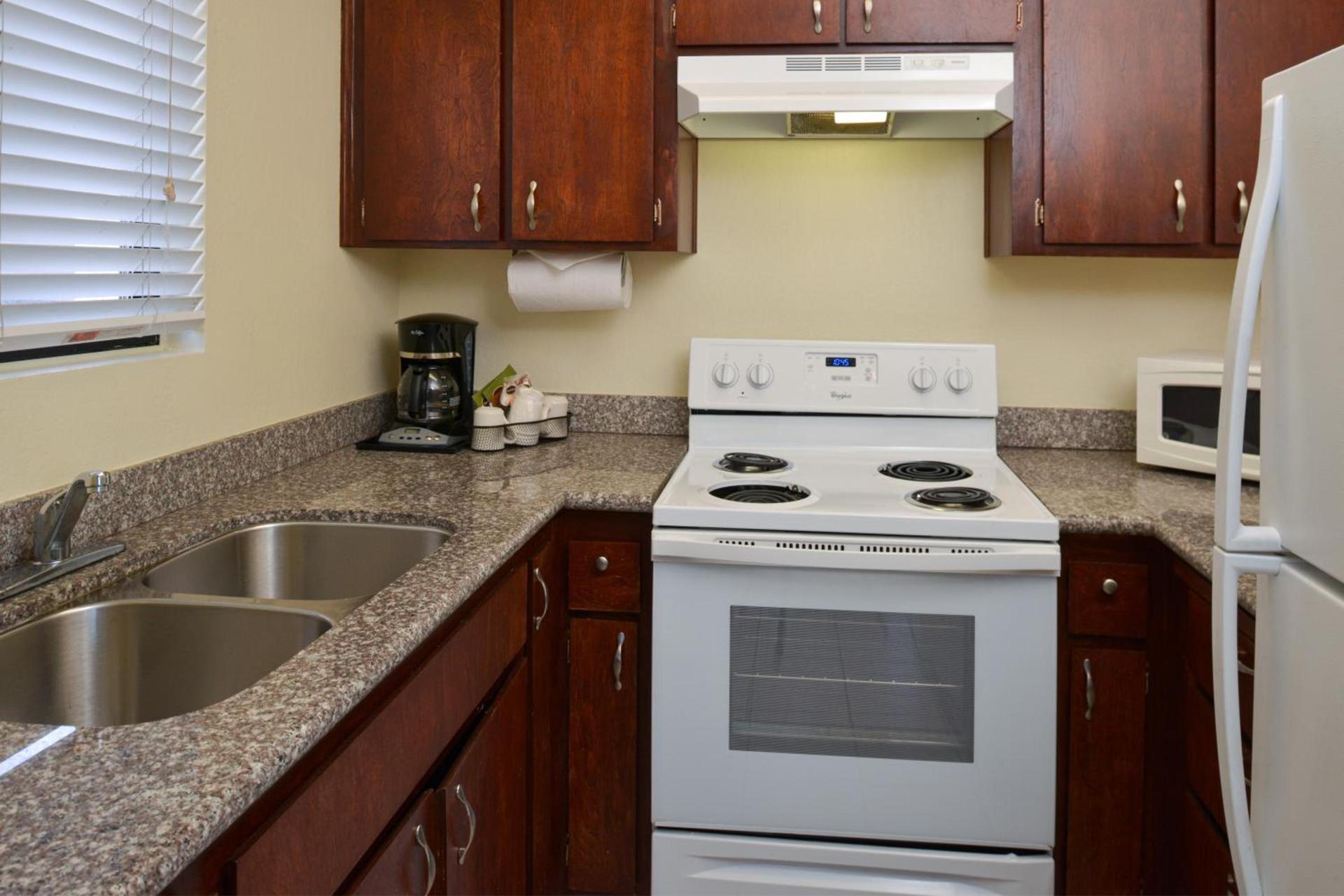 Edgewater Inn and Suites photo 71
