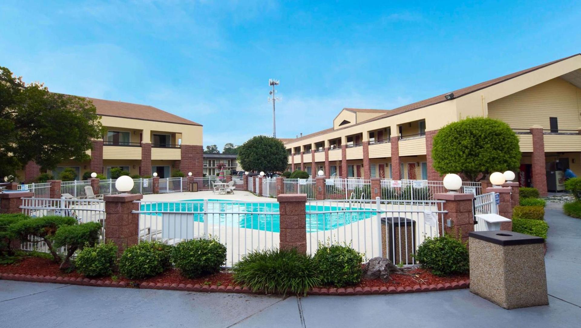 Magnuson Hotel Virginia Beach photo 37
