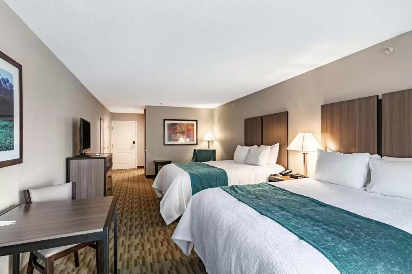Riverview Inn & Suites, an Ascend Collection Hotel photo 53